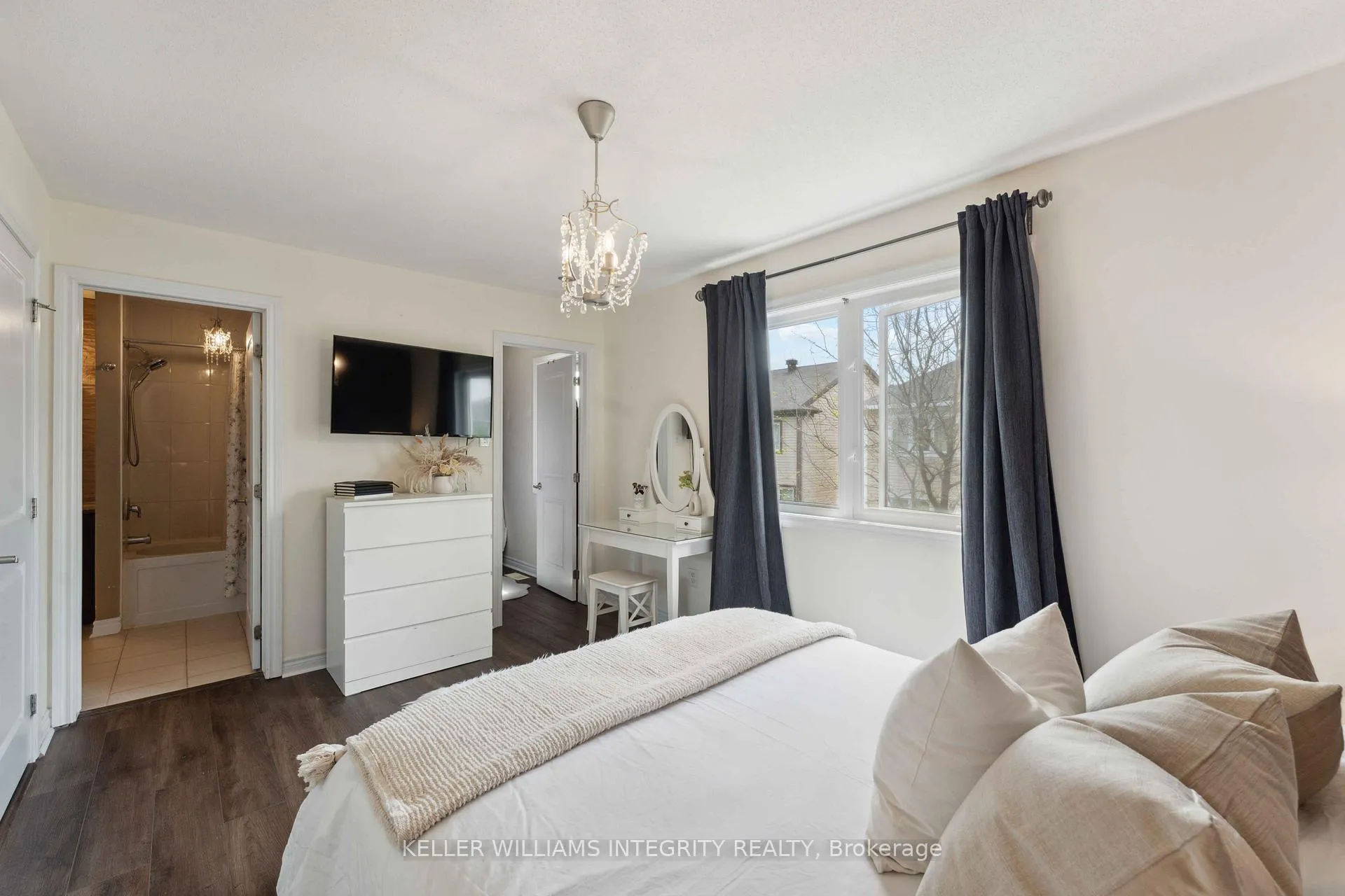 Photo 11 of 1051 Pampero Crescent, Ottawa, Stittsville (North) — HOMEH