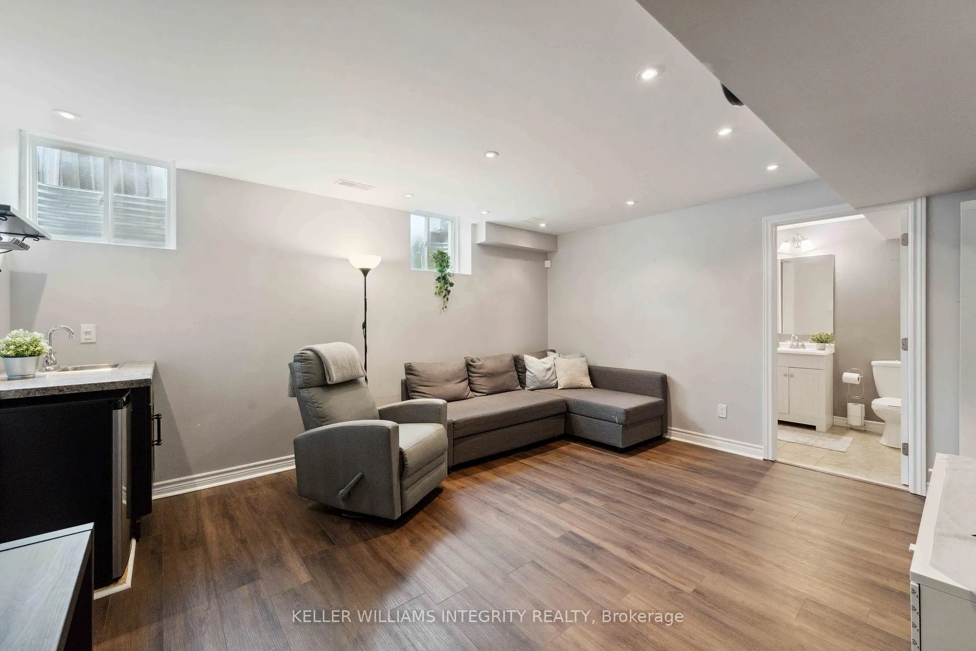 Photo 15 of 1051 Pampero Crescent, Ottawa, Stittsville (North) — HOMEH