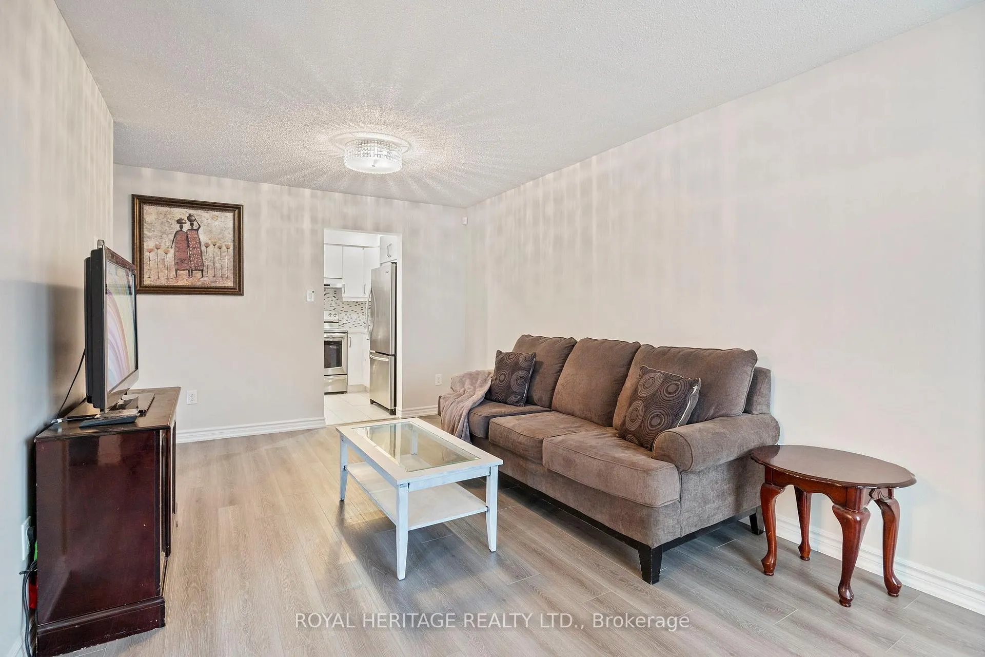Photo 8 of 140 Wright Crescent, Ajax, Central — HOMEH