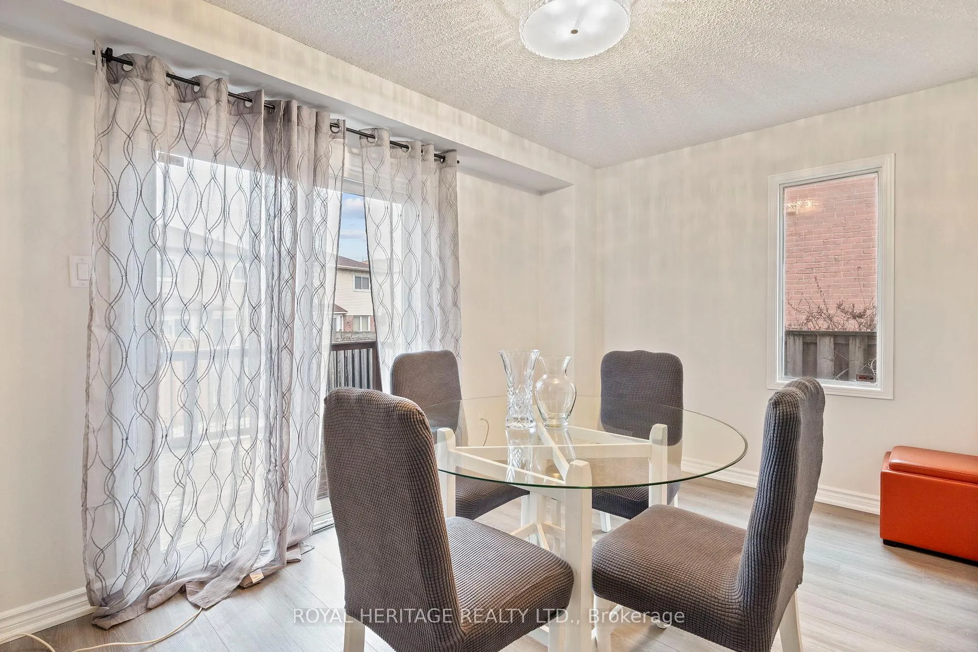 Photo 11 of 140 Wright Crescent, Ajax, Central — HOMEH
