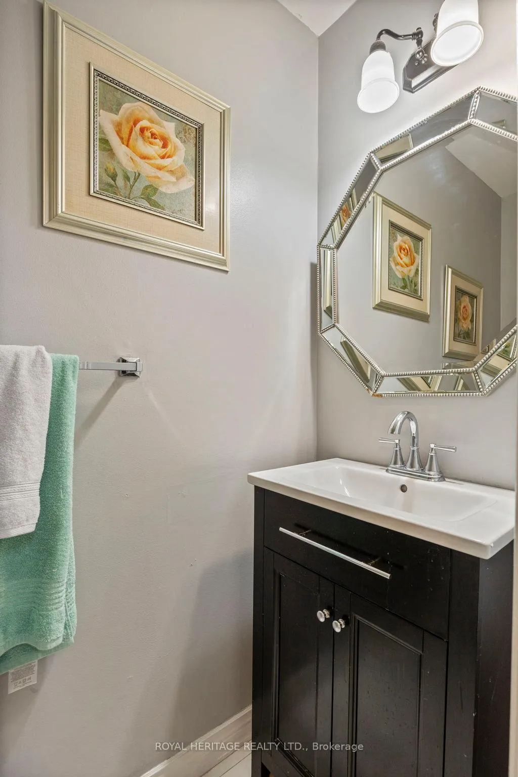 Photo 16 of 140 Wright Crescent, Ajax, Central — HOMEH