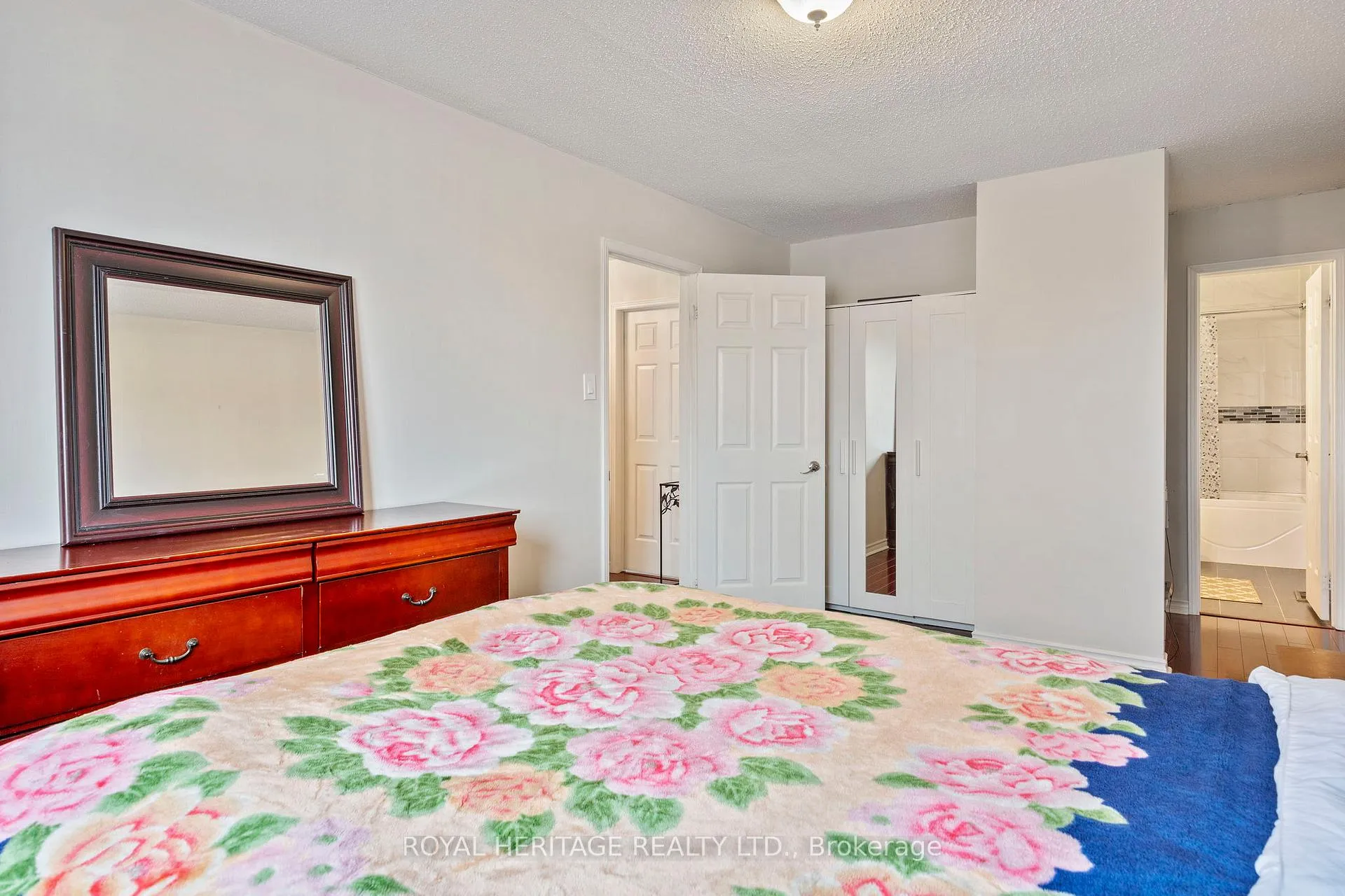 Photo 21 of 140 Wright Crescent, Ajax, Central — HOMEH