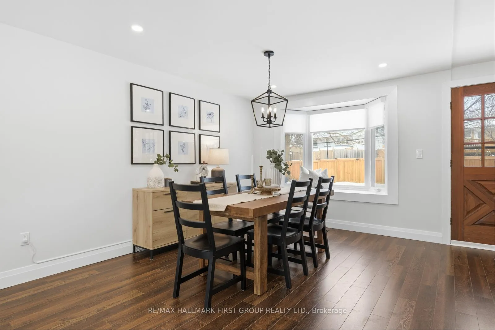 Photo 7 of 916 Greenwood Crescent, Whitby, Downtown Whitby — HOMEH