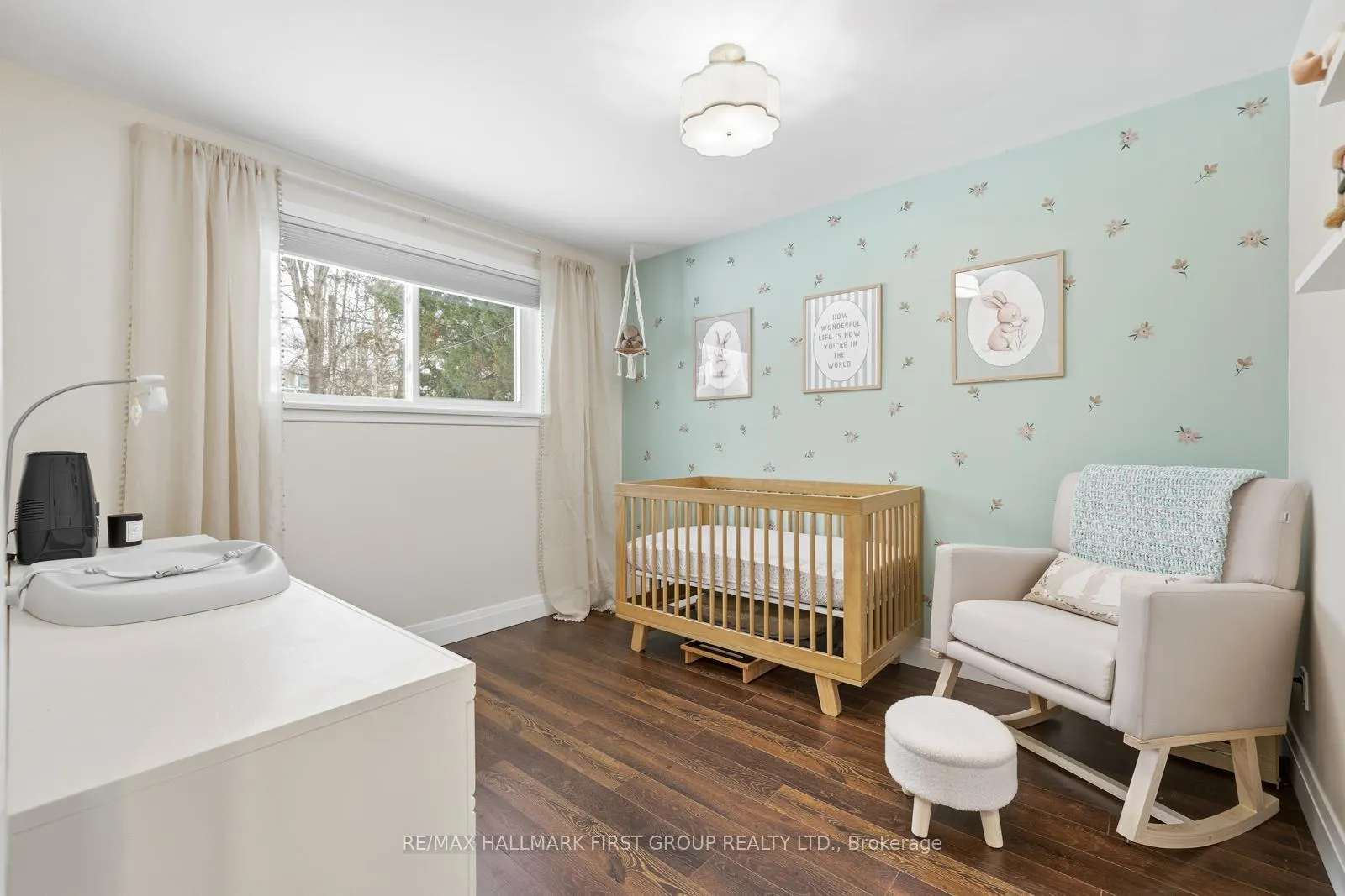 Photo 11 of 916 Greenwood Crescent, Whitby, Downtown Whitby — HOMEH
