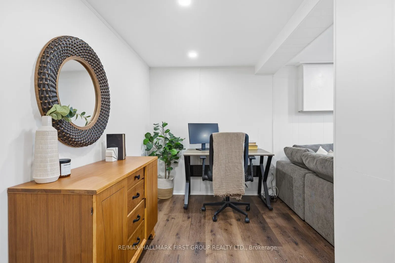 Photo 15 of 916 Greenwood Crescent, Whitby, Downtown Whitby — HOMEH