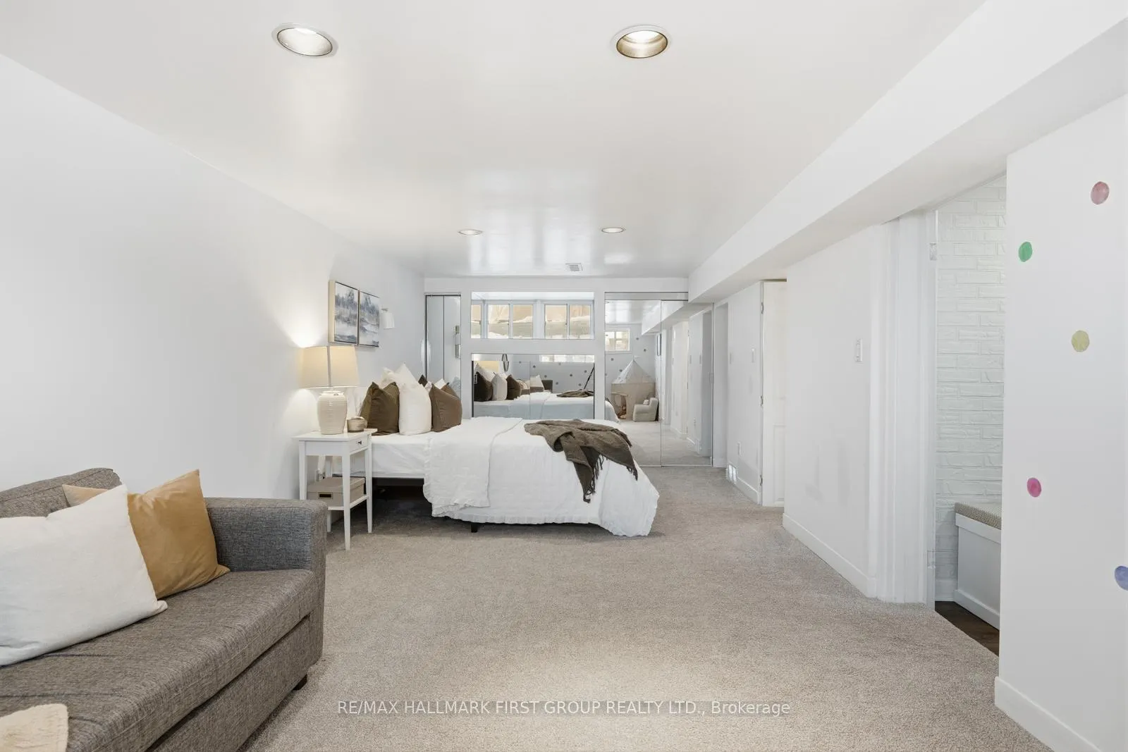 Photo 17 of 916 Greenwood Crescent, Whitby, Downtown Whitby — HOMEH