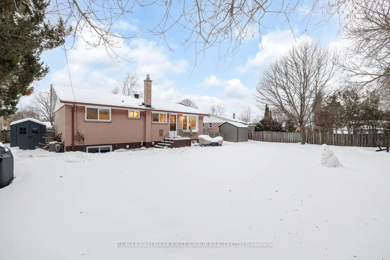Photo 22 of 916 Greenwood Crescent, Whitby, Downtown Whitby — HOMEH