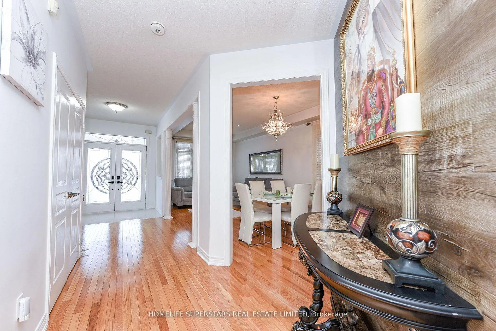 Photo 4 of 27 Dovehaven Crescent, Brampton, Bram East — HOMEH