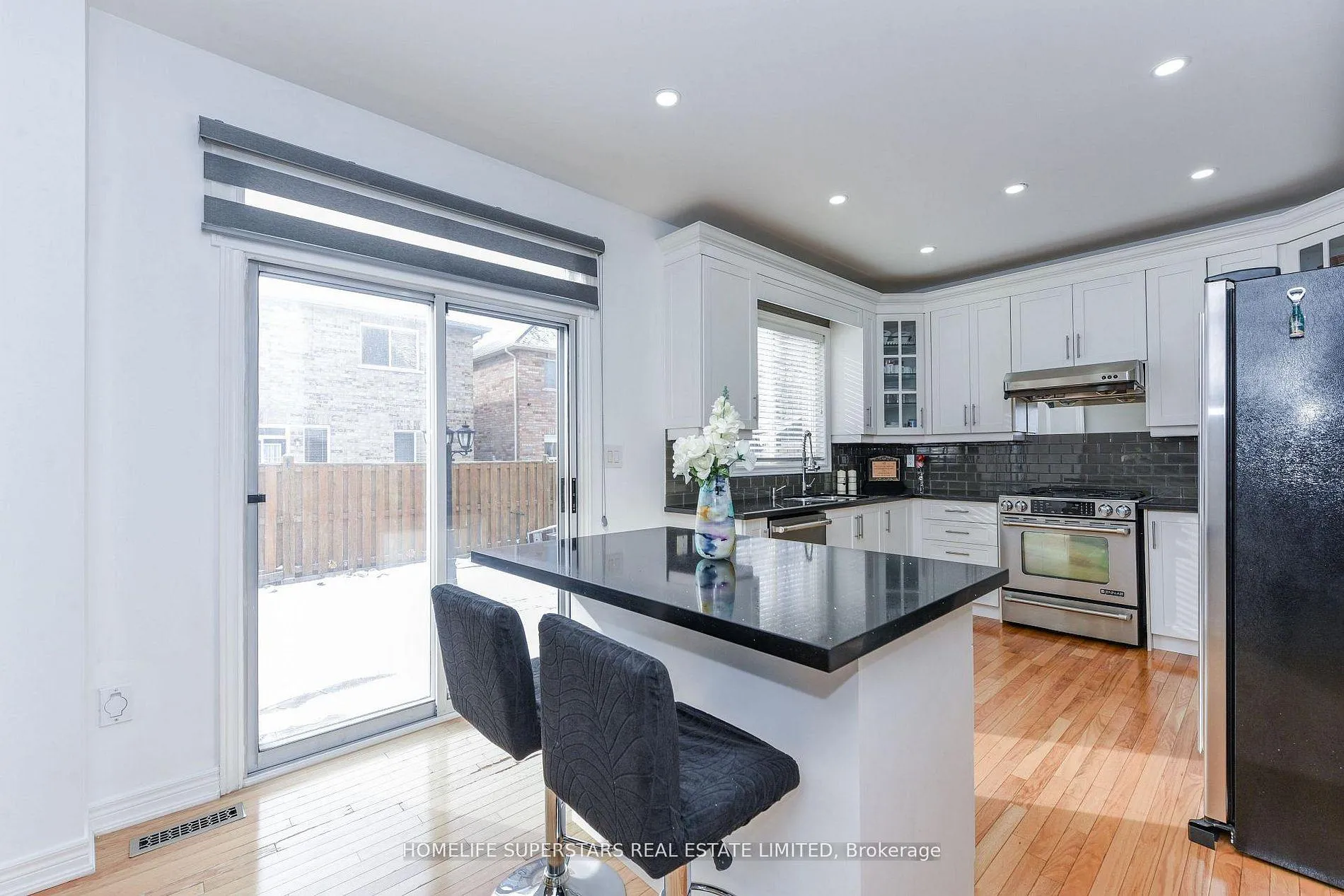 Photo 8 of 27 Dovehaven Crescent, Brampton, Bram East — HOMEH