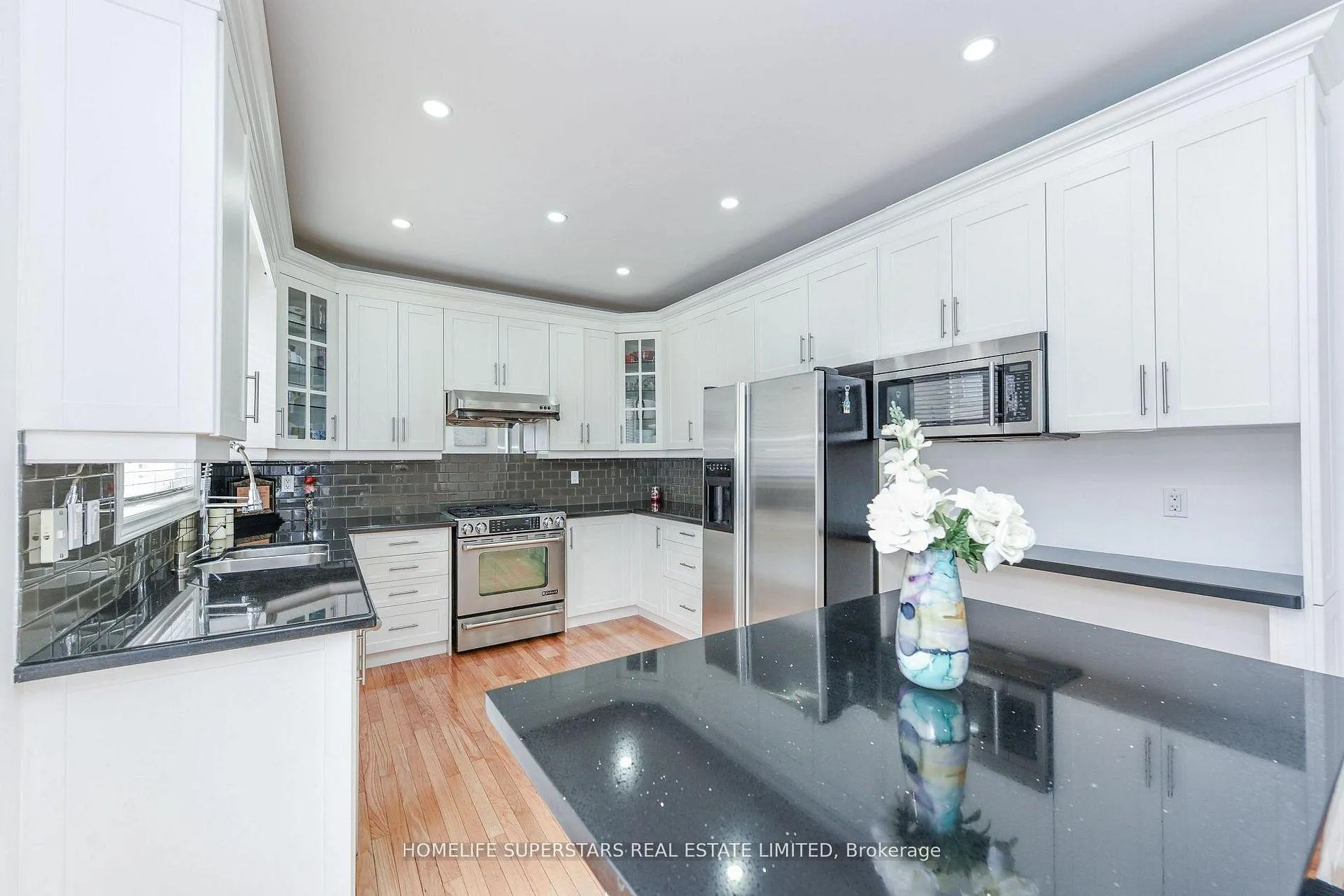 Photo 10 of 27 Dovehaven Crescent, Brampton, Bram East — HOMEH
