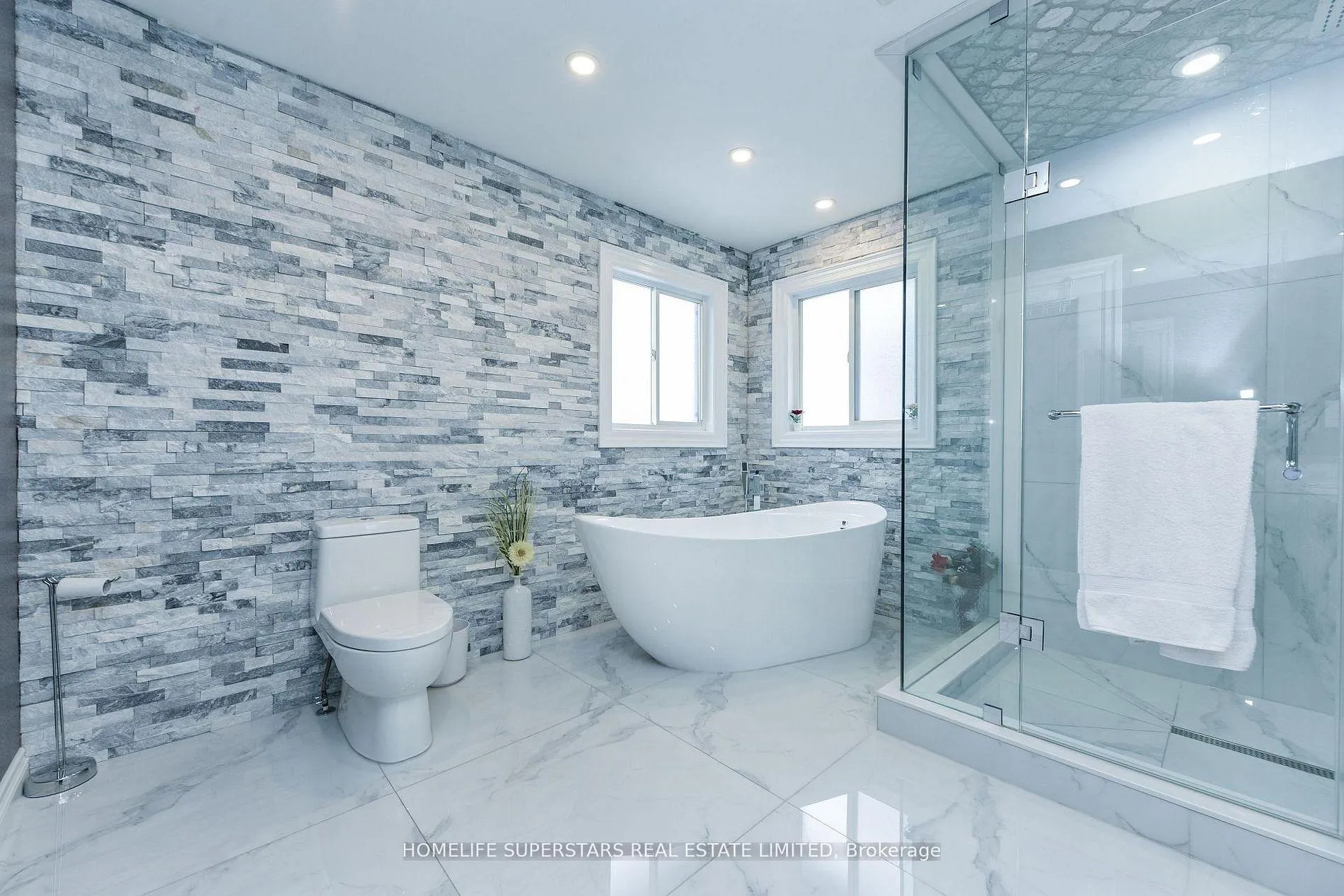 Photo 18 of 27 Dovehaven Crescent, Brampton, Bram East — HOMEH