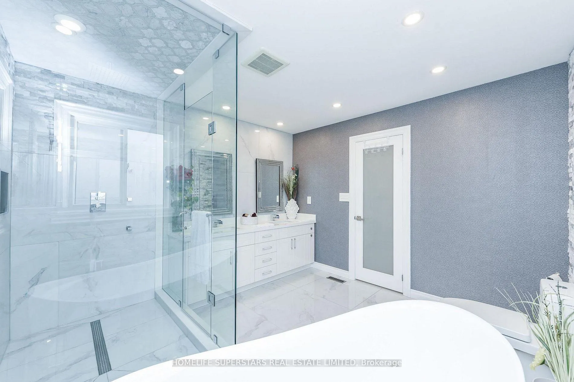 Photo 20 of 27 Dovehaven Crescent, Brampton, Bram East — HOMEH