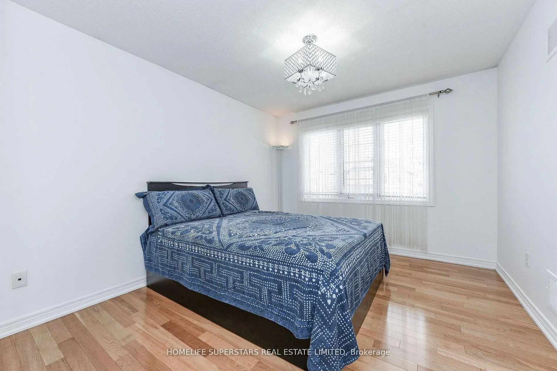 Photo 24 of 27 Dovehaven Crescent, Brampton, Bram East — HOMEH