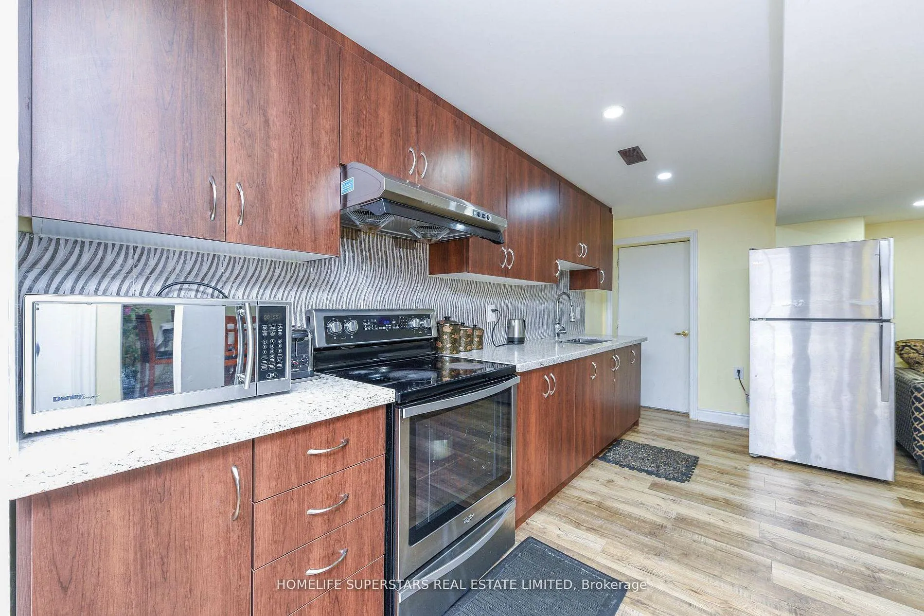 Photo 38 of 27 Dovehaven Crescent, Brampton, Bram East — HOMEH