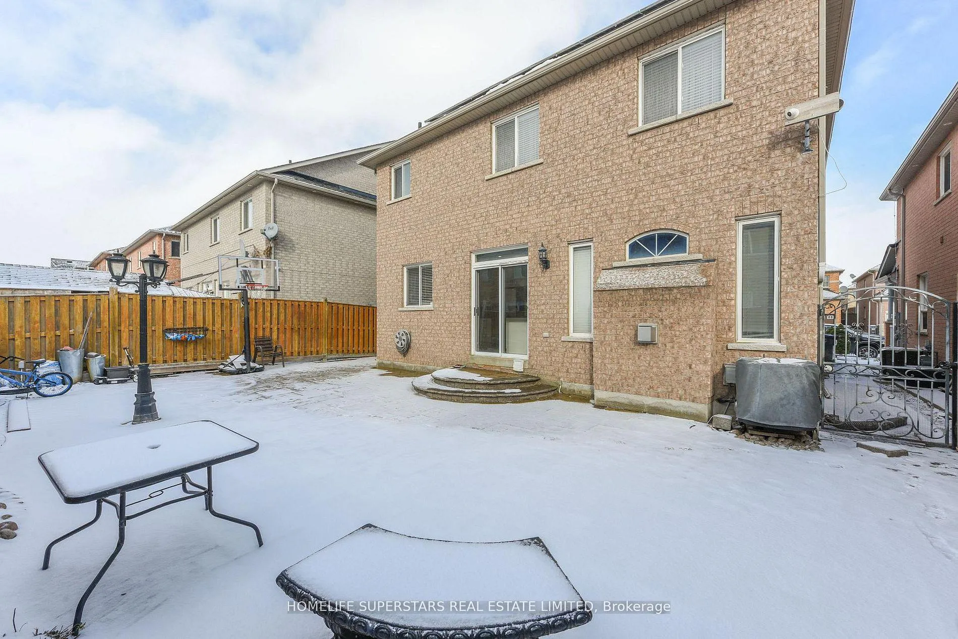 Photo 43 of 27 Dovehaven Crescent, Brampton, Bram East — HOMEH