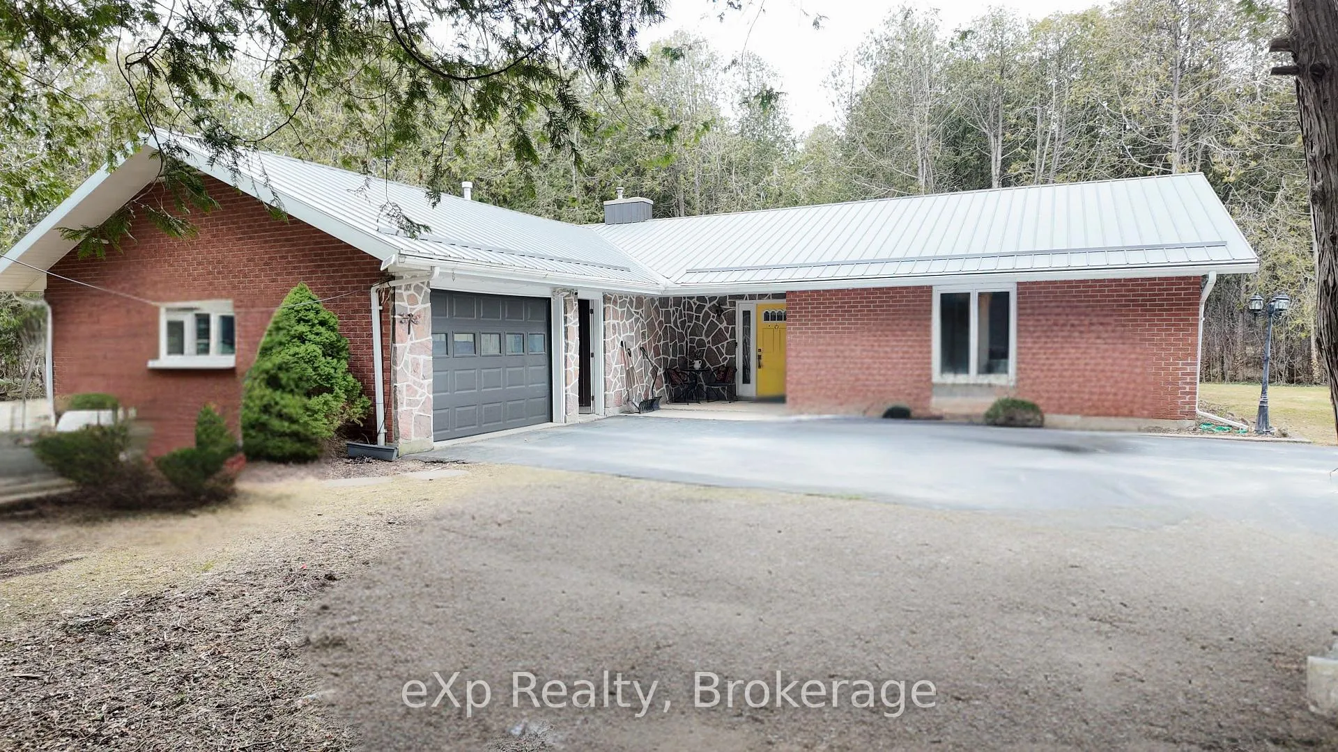Front of 403111 Grey Road 4
