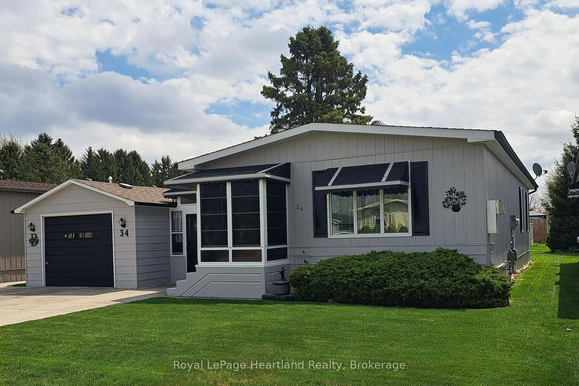 Photo 1 of 34 Miller Street, Strathroy-Caradoc, SE — HOMEH