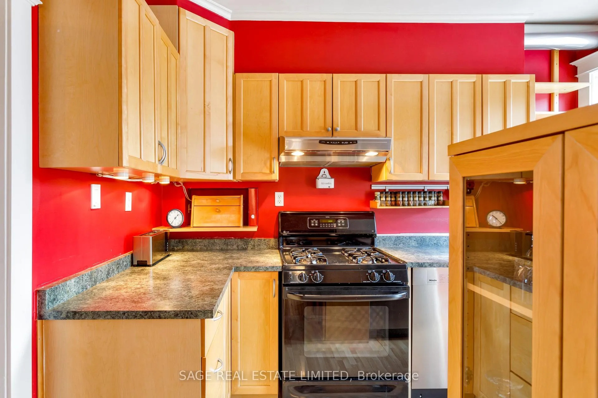 Photo 14 of 124 Alton Avenue, Toronto, South Riverdale — HOMEH