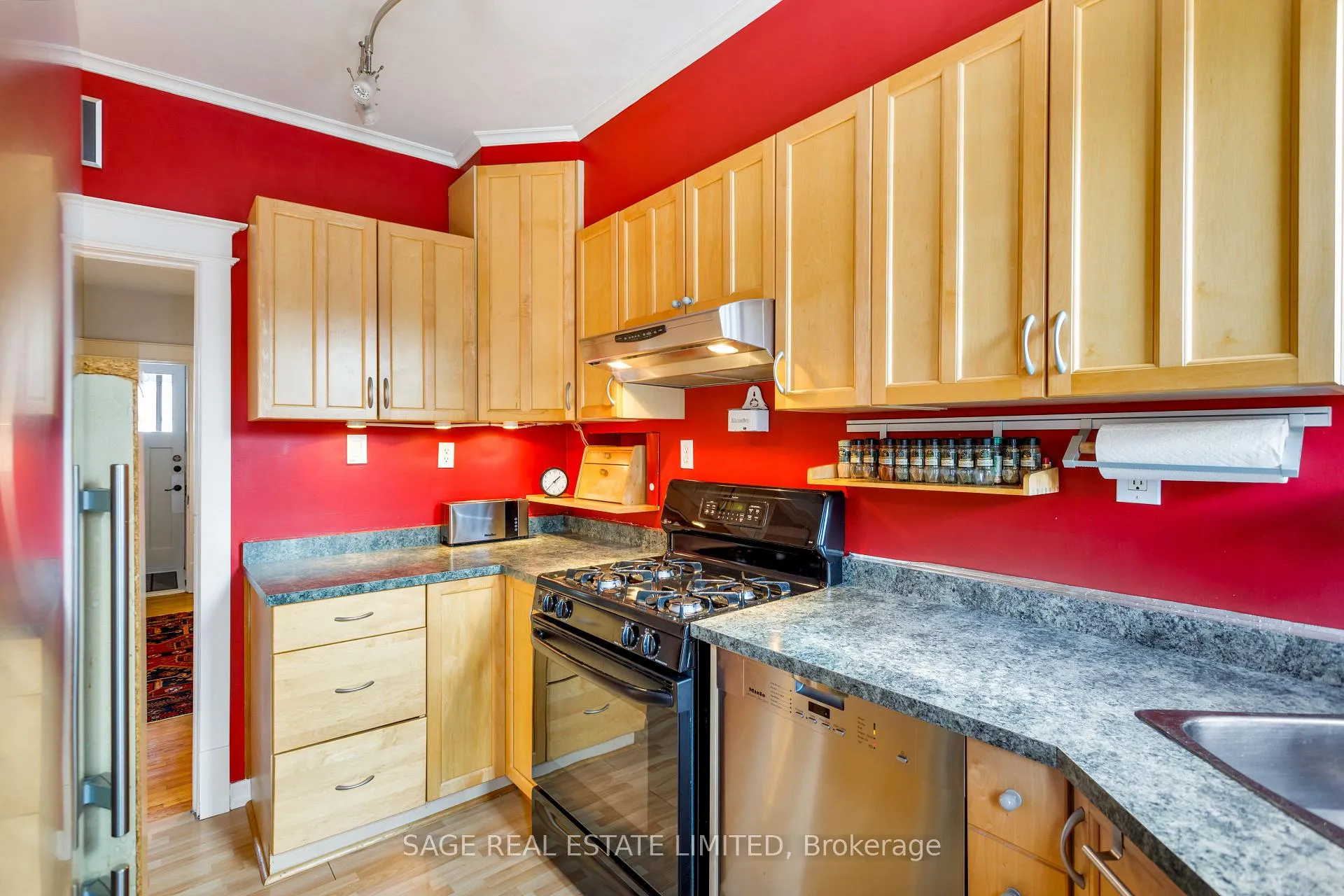 Photo 15 of 124 Alton Avenue, Toronto, South Riverdale — HOMEH