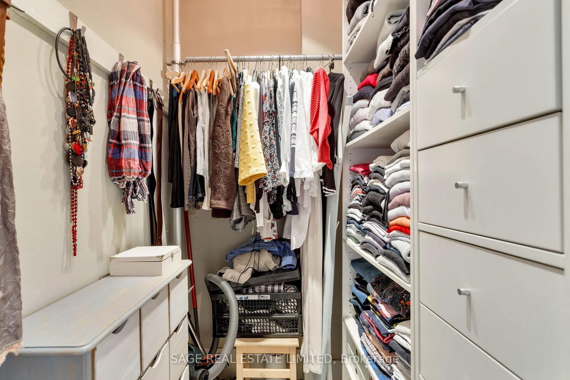 Photo 36 of 124 Alton Avenue, Toronto, South Riverdale — HOMEH