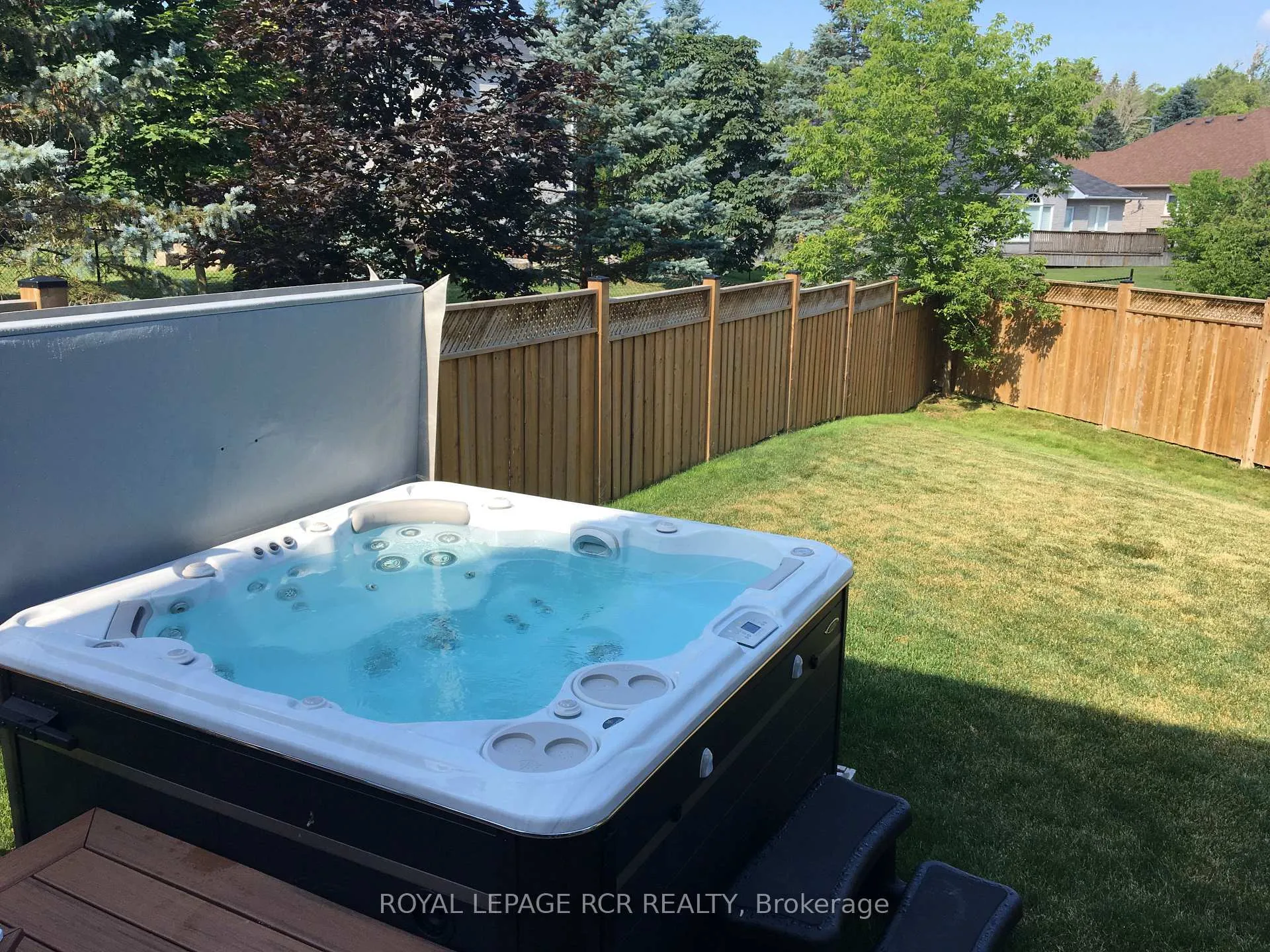 Photo 33 of 18 Old Hickory Court, Caledon, Bolton East — HOMEH