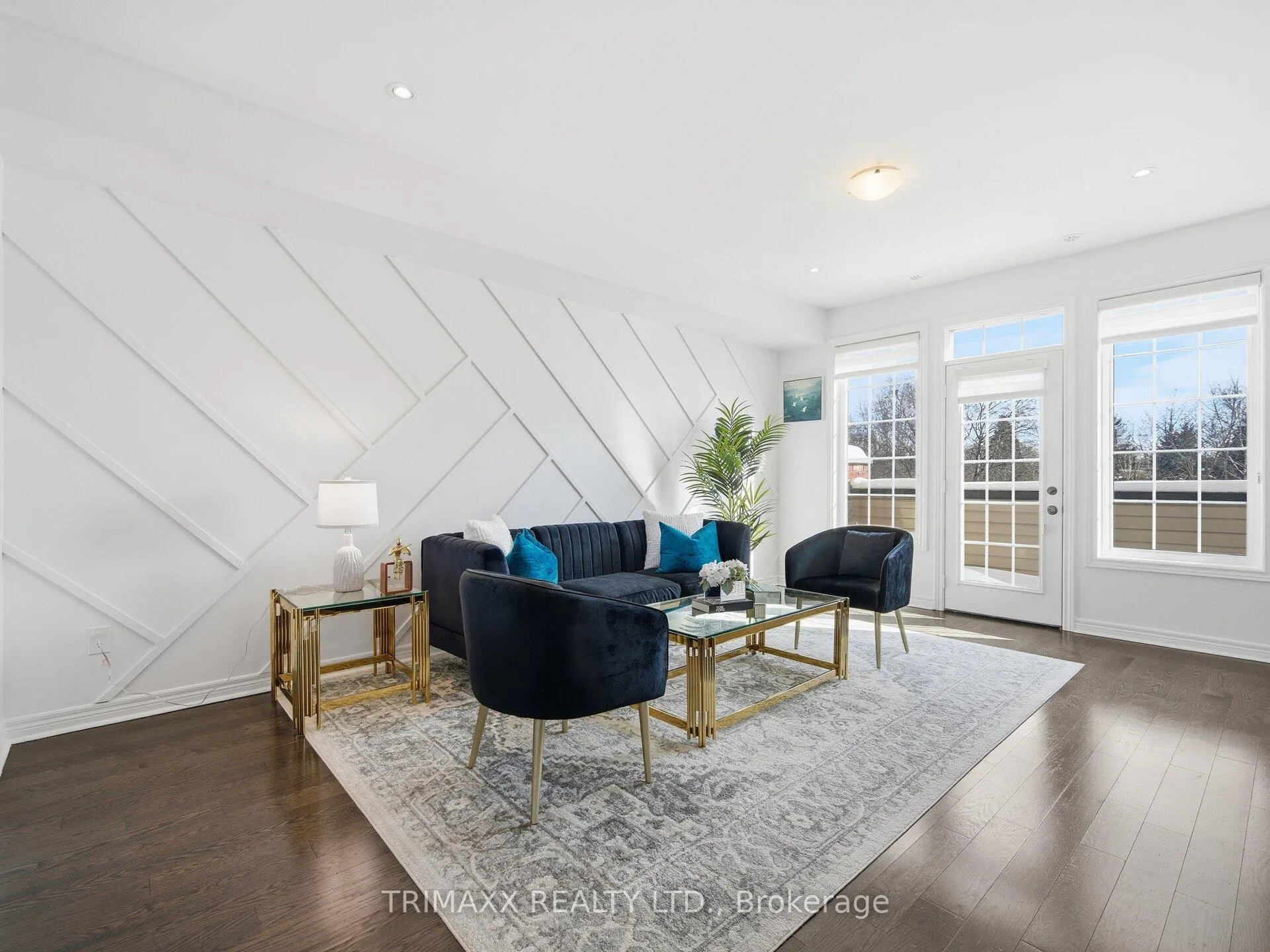 Photo 4 of 46 McCardy Court, Caledon, Caledon East — HOMEH