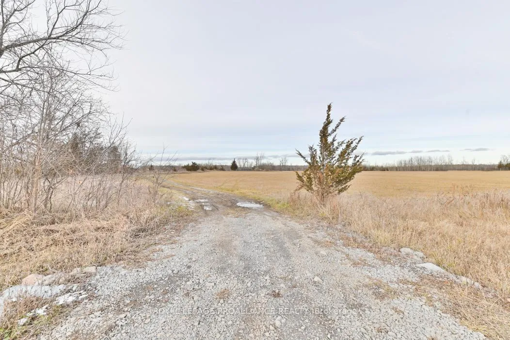 Photo 5 of 699 Lazier Road, Tyendinaga, Tyendinaga Township — HOMEH