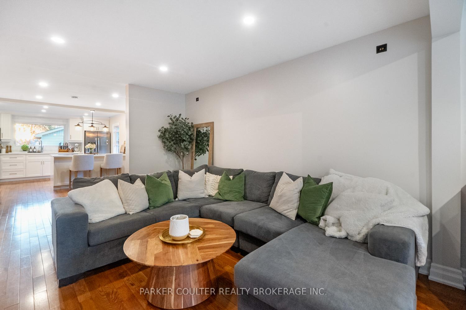 Photo 8 of 27148 Kennedy Road, Georgina, Historic Lakeshore Communities — HOMEH