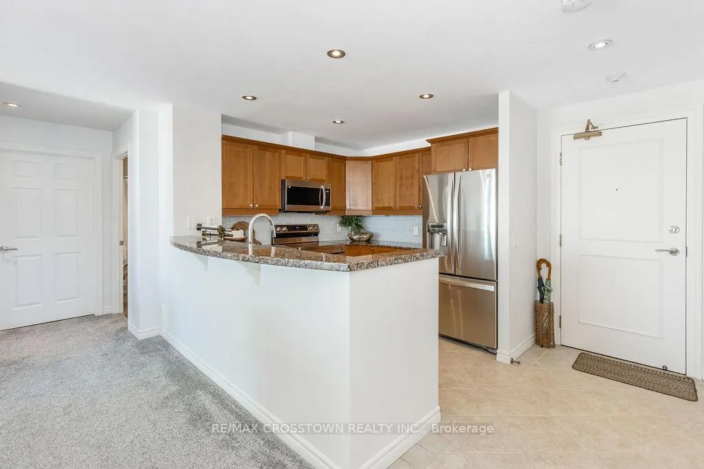 Photo 9 of Unit 710, 6 Toronto Street, Barrie, City Centre — HOMEH