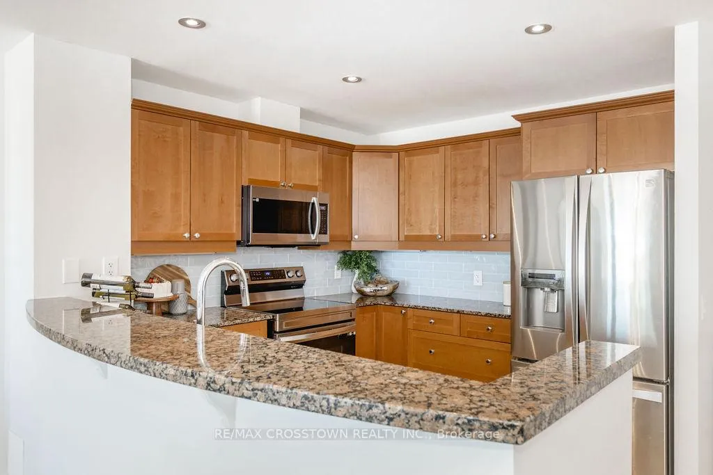 Photo 10 of Unit 710, 6 Toronto Street, Barrie, City Centre — HOMEH