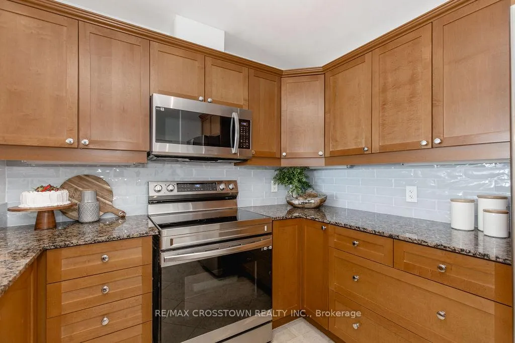 Photo 11 of Unit 710, 6 Toronto Street, Barrie, City Centre — HOMEH