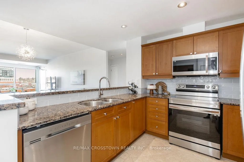 Photo 12 of Unit 710, 6 Toronto Street, Barrie, City Centre — HOMEH