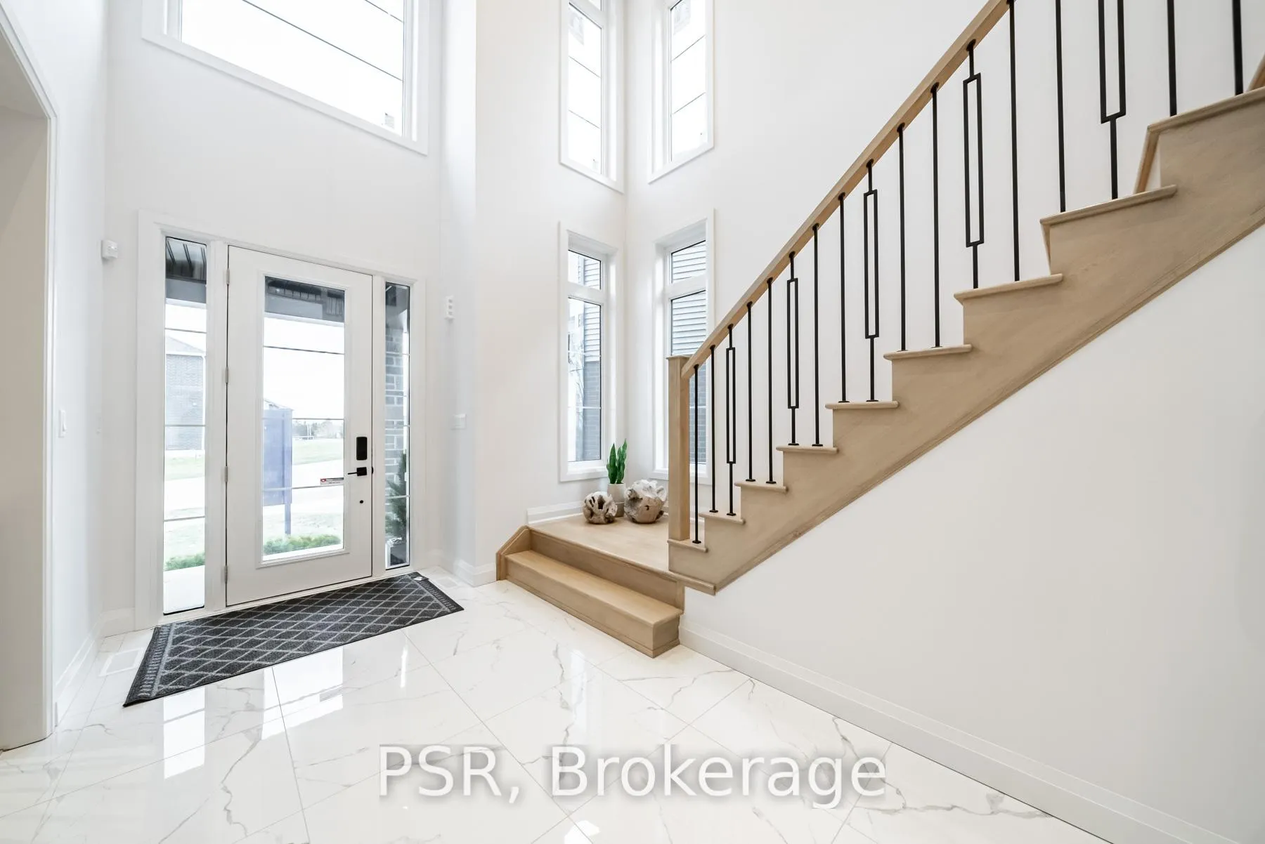 Photo 2 of 129 Daugaard Avenue, Brant, Paris — HOMEH