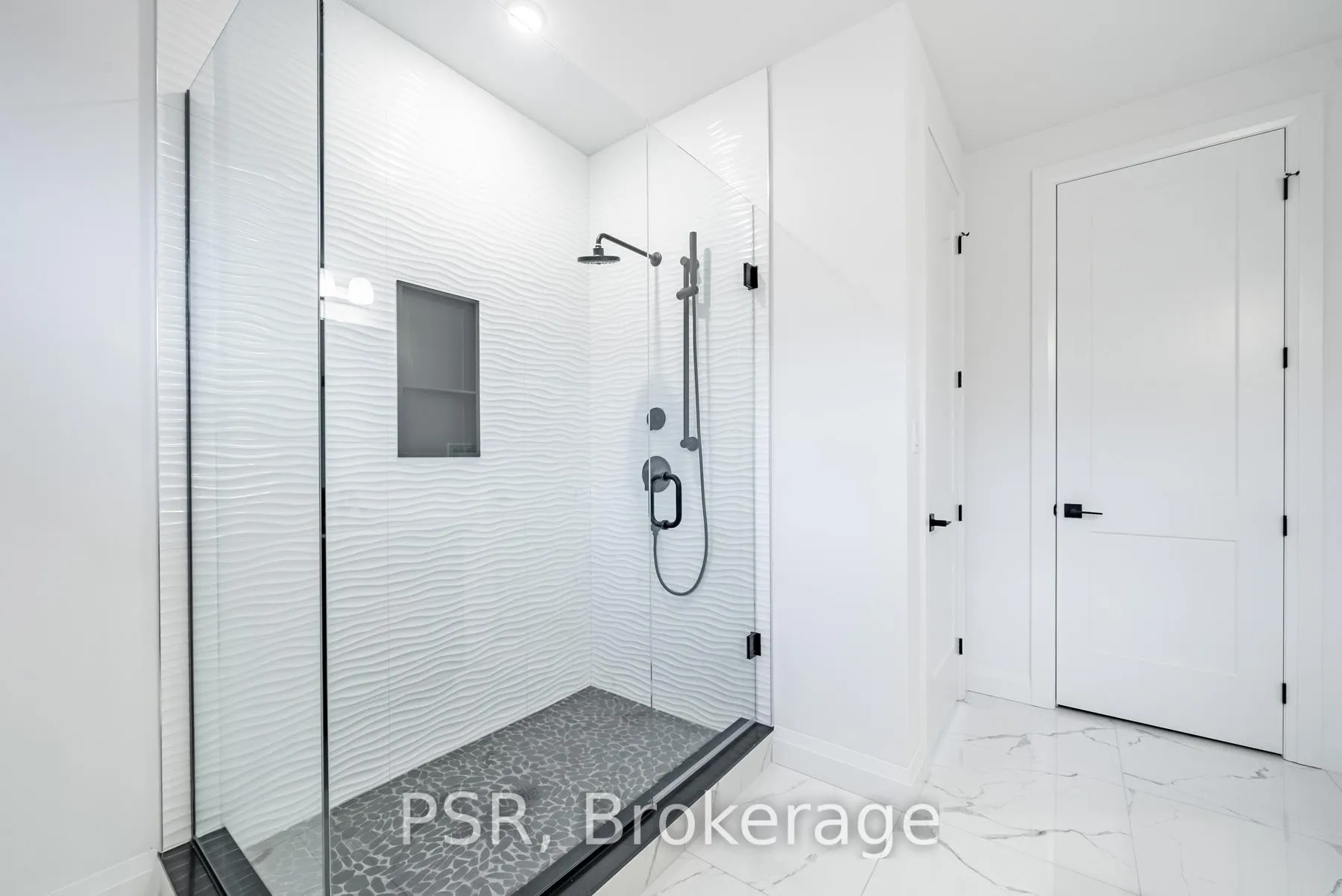 Photo 30 of 129 Daugaard Avenue, Brant, Paris — HOMEH