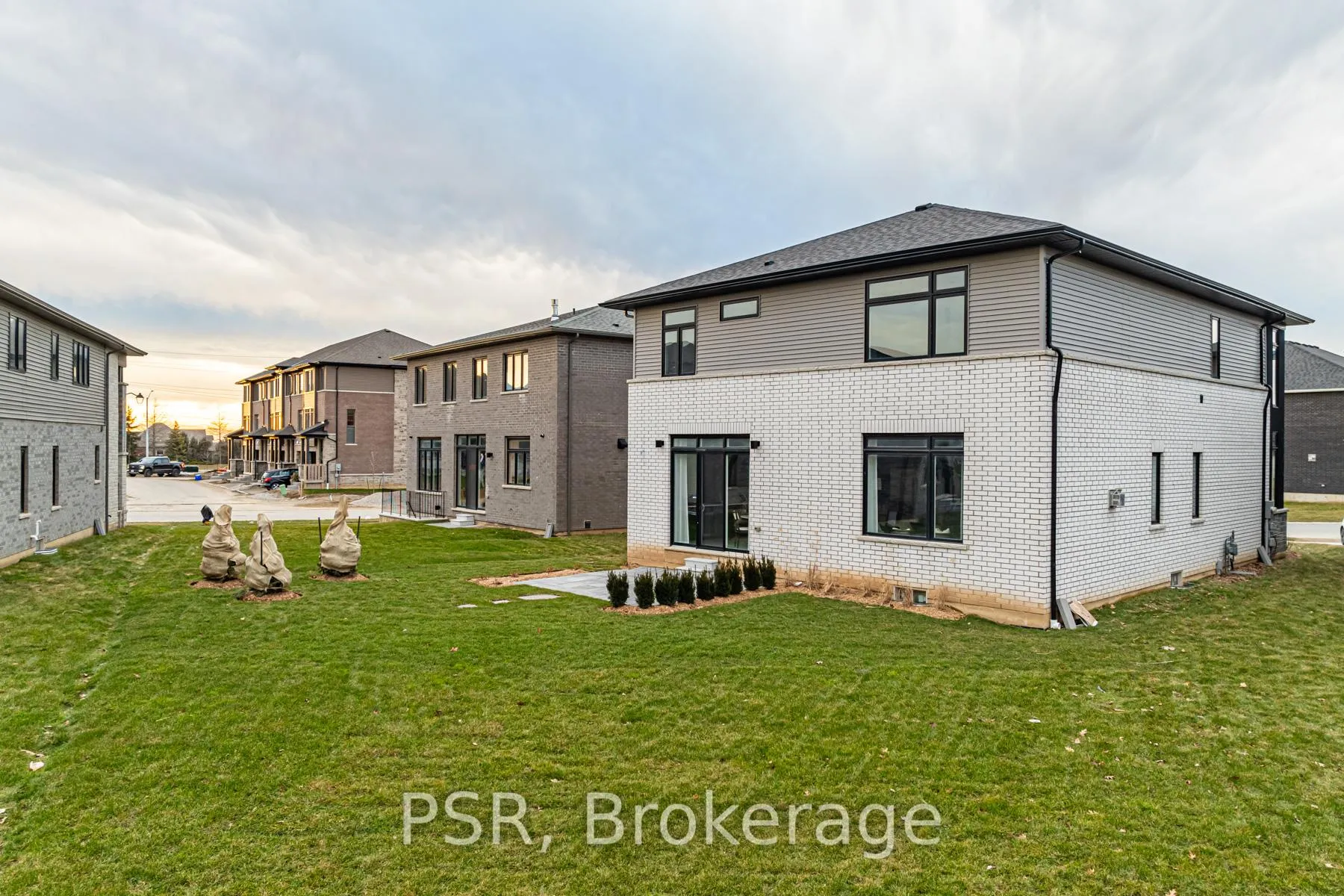 Photo 34 of 129 Daugaard Avenue, Brant, Paris — HOMEH