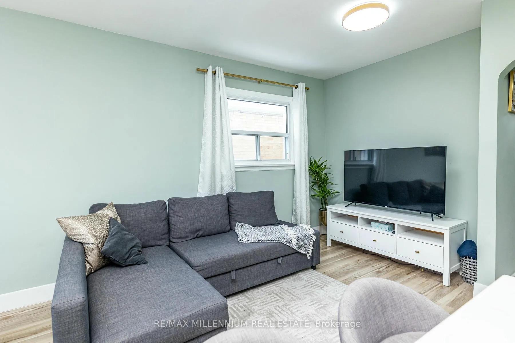 Photo 15 of 111 Virginia Avenue, Toronto, Danforth Village-East York — HOMEH
