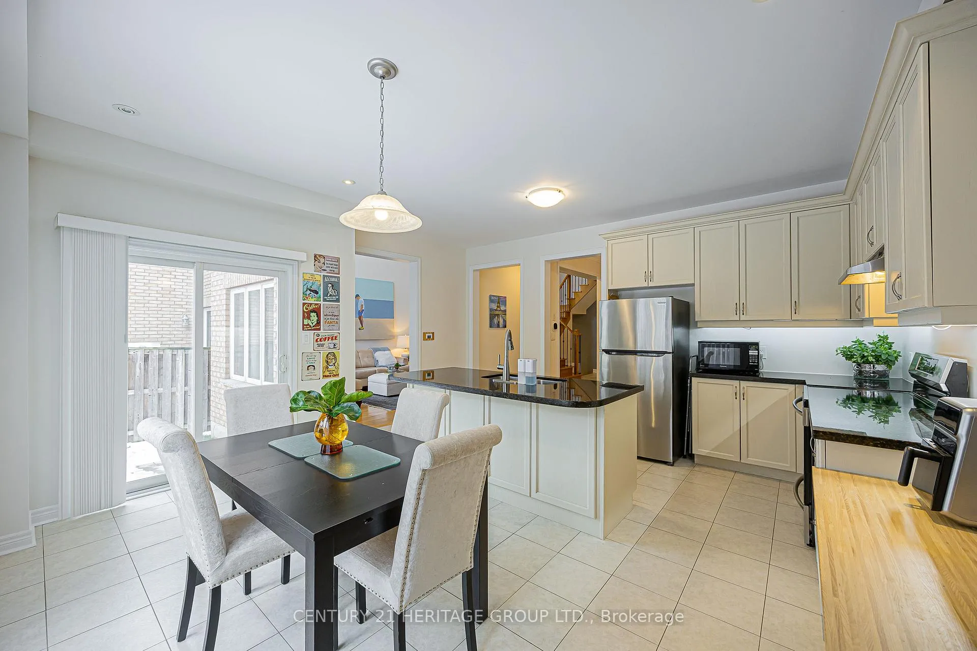 Photo 5 of 52 Maple Valley Road, Vaughan, Patterson — HOMEH