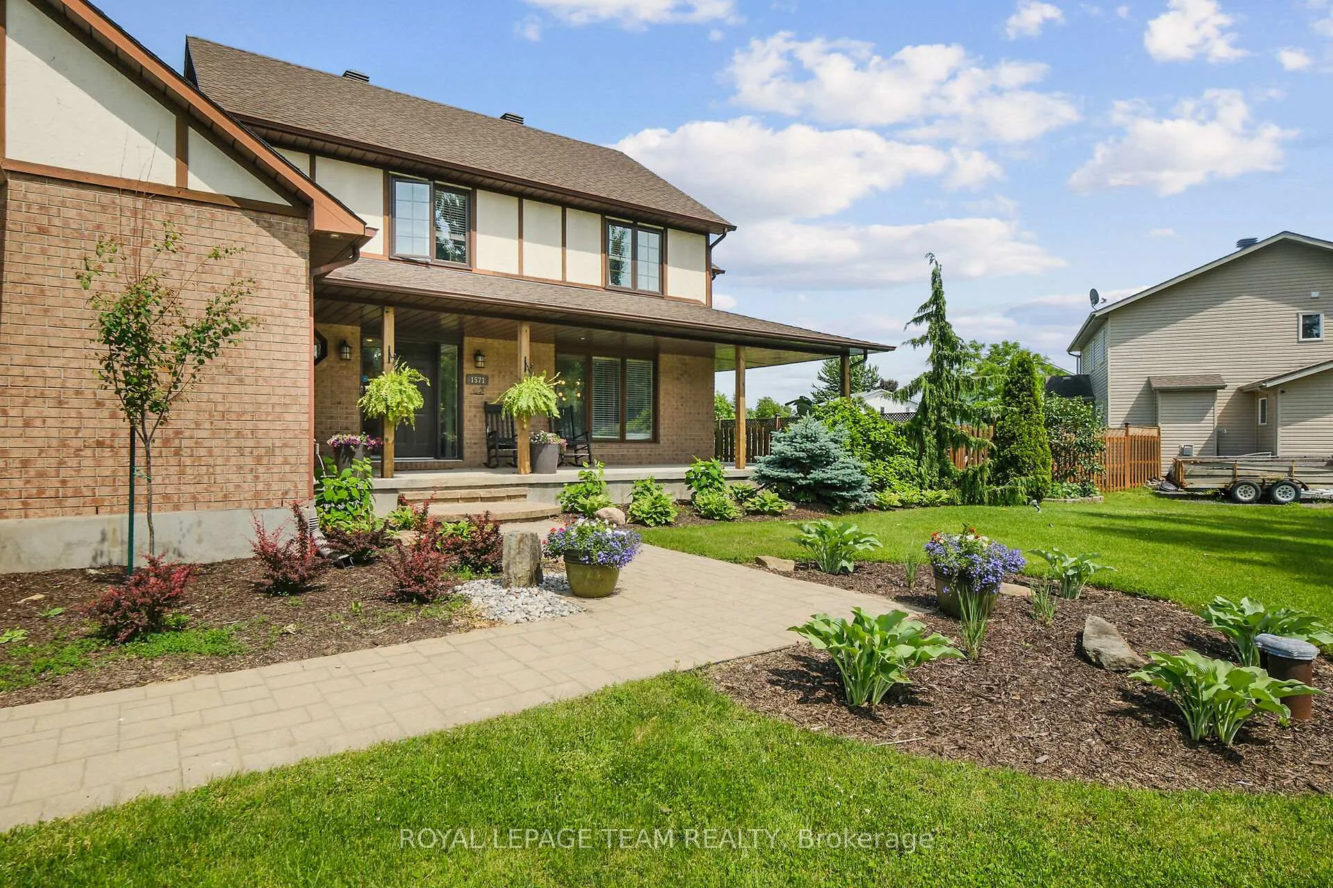 Photo 2 of 1571 Stanleyfield Crescent, Ottawa, Greely — HOMEH