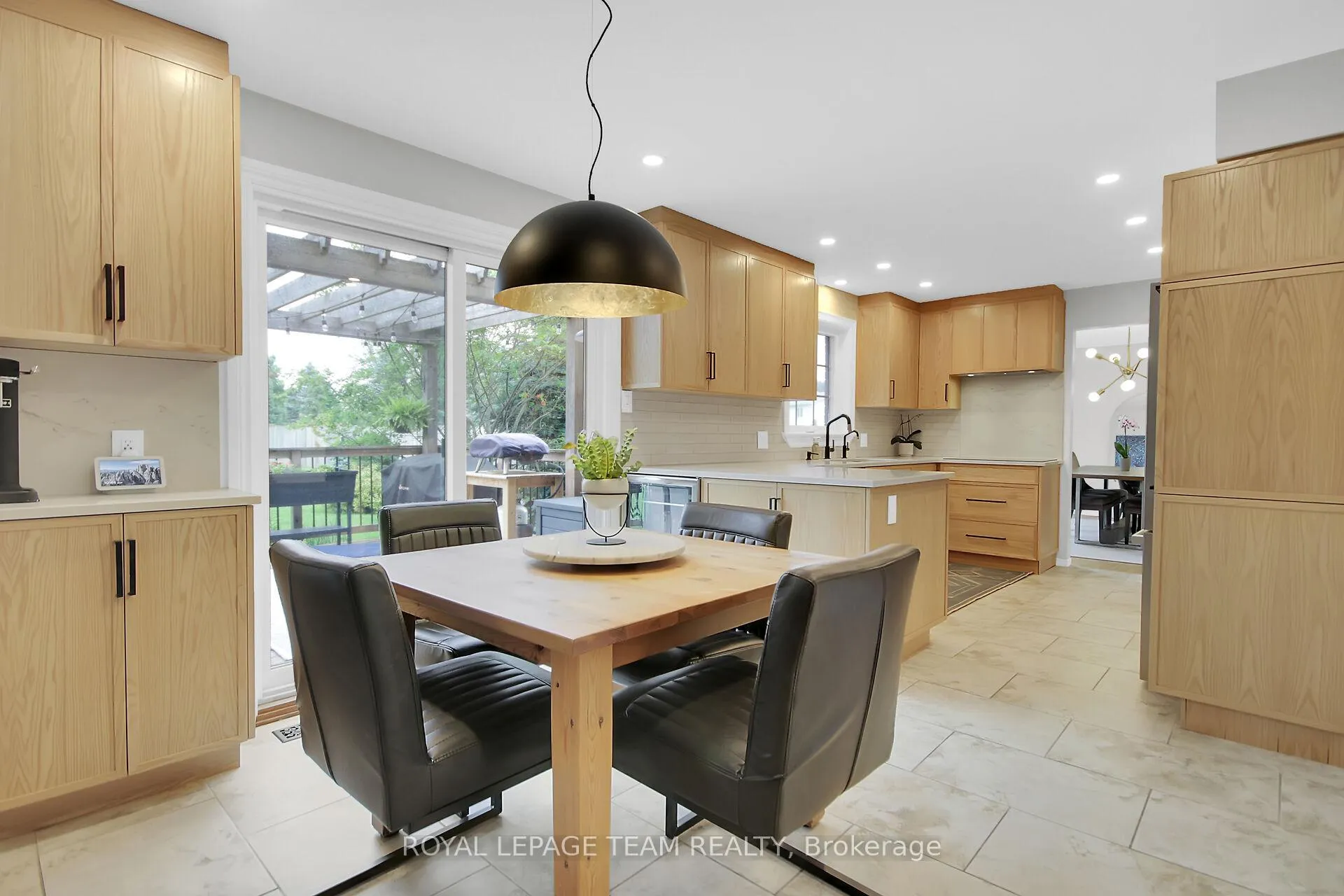 Photo 9 of 1571 Stanleyfield Crescent, Ottawa, Greely — HOMEH