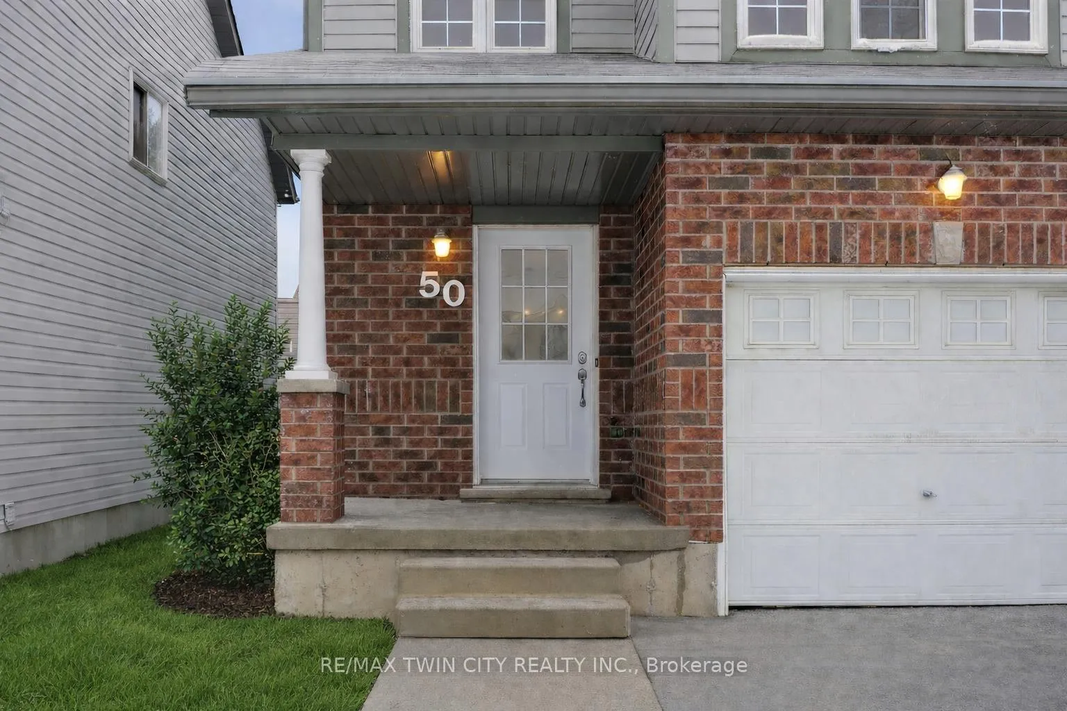 Photo 3 of 50 Dahlia Street, Kitchener — HOMEH
