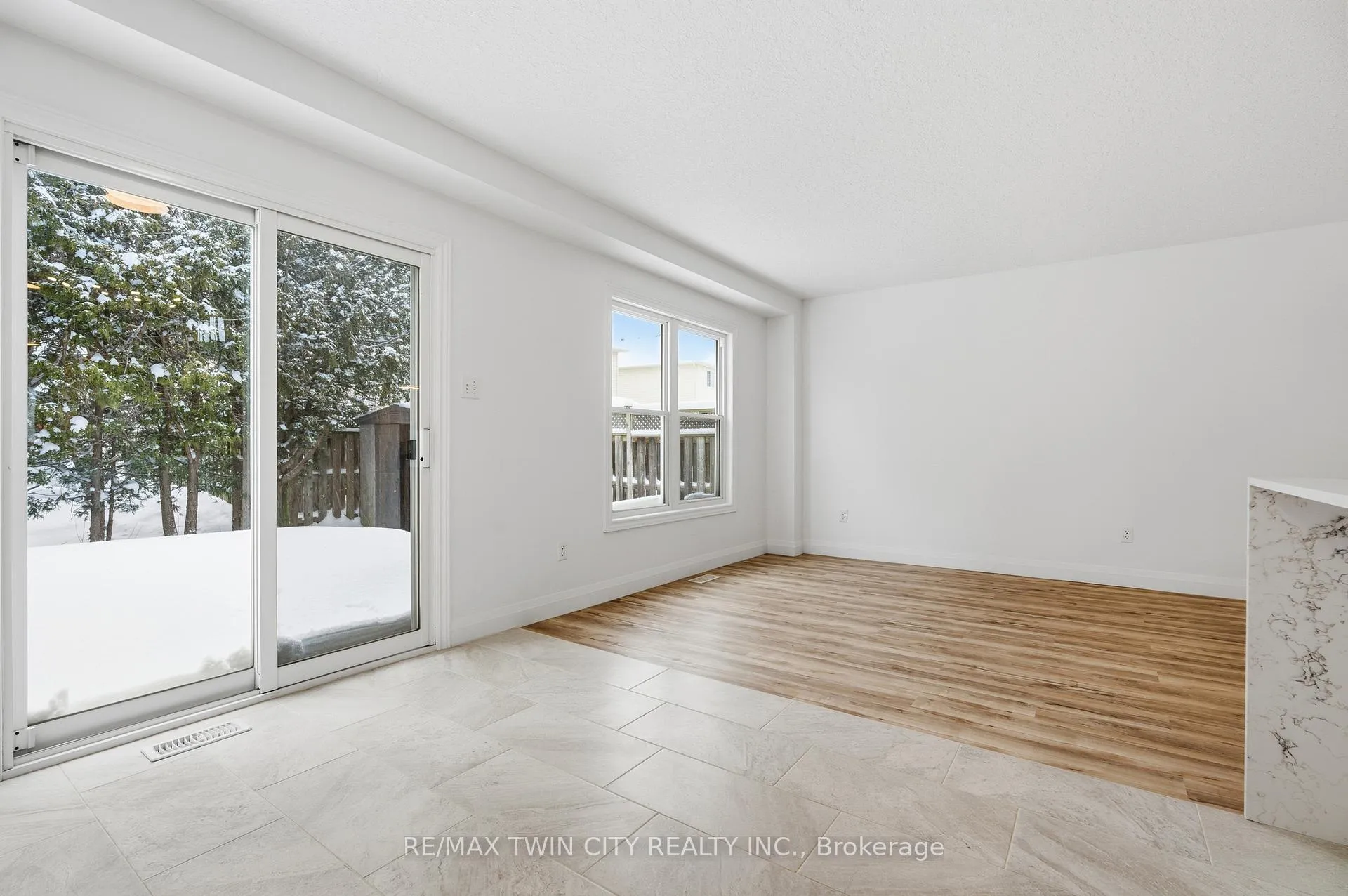 Photo 14 of 50 Dahlia Street, Kitchener — HOMEH