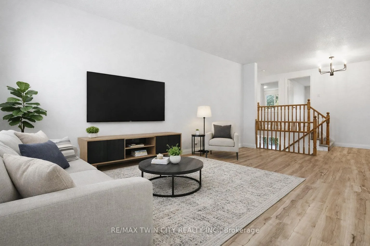 Photo 17 of 50 Dahlia Street, Kitchener — HOMEH