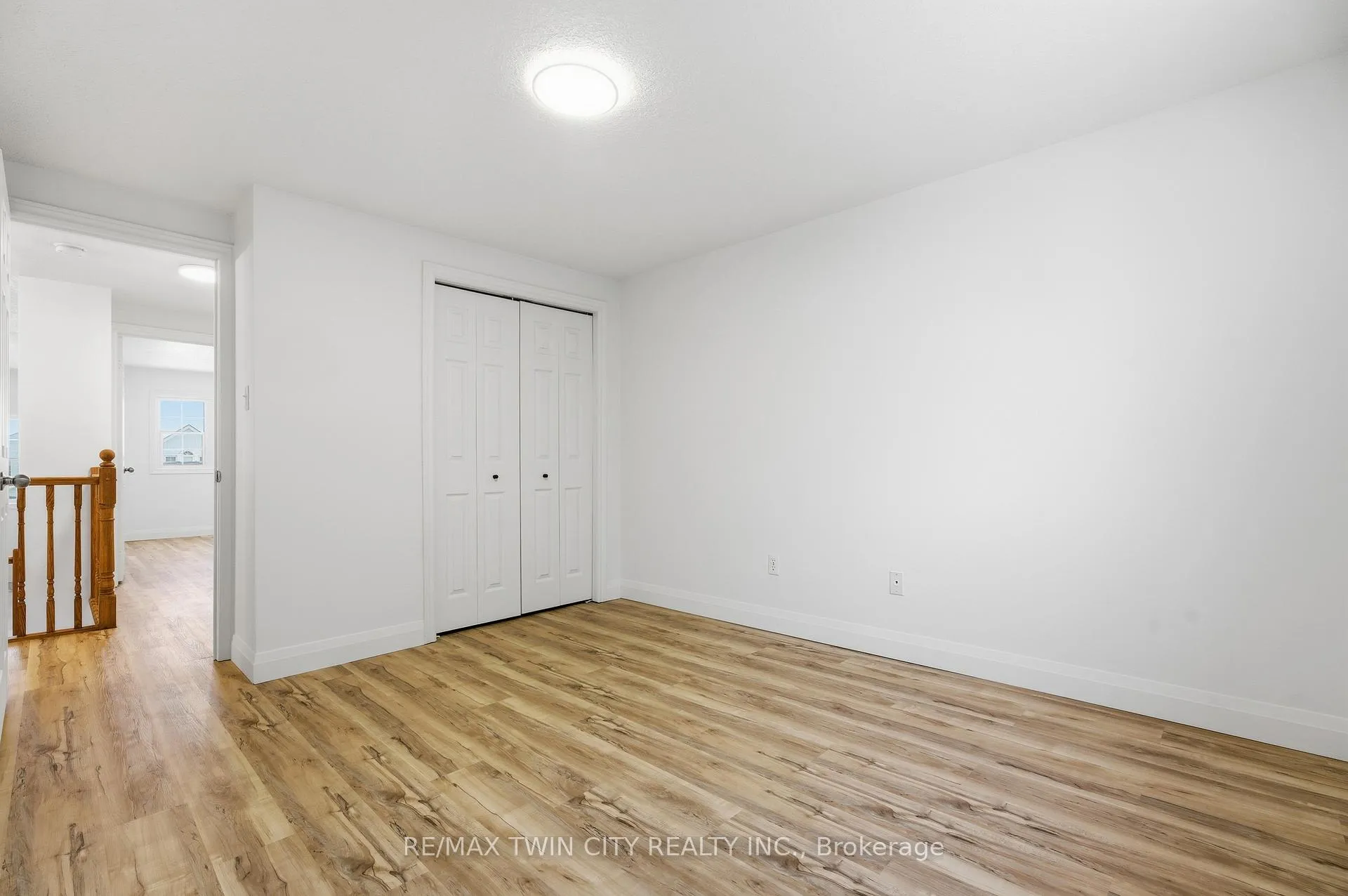Photo 22 of 50 Dahlia Street, Kitchener — HOMEH