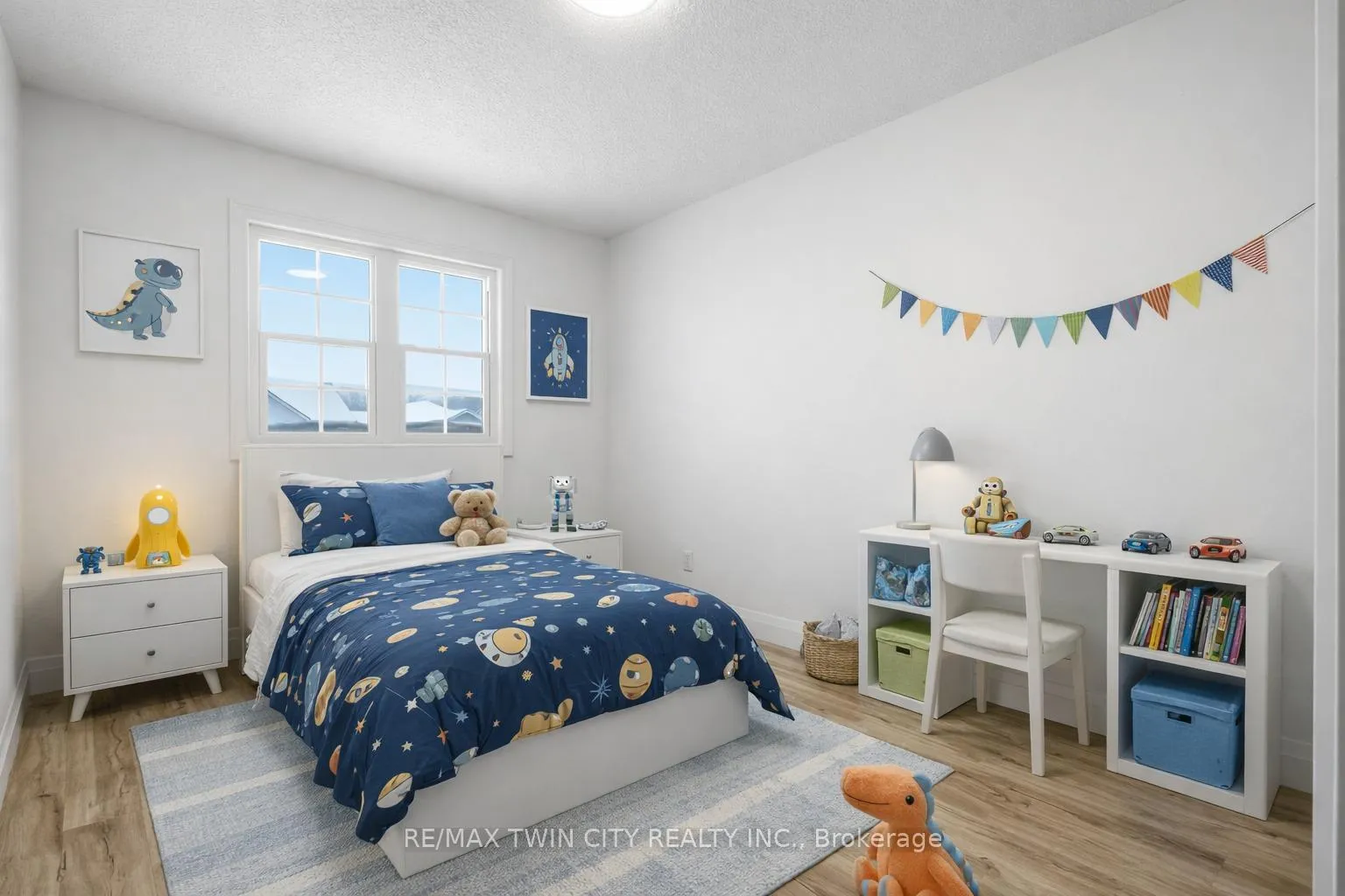 Photo 24 of 50 Dahlia Street, Kitchener — HOMEH