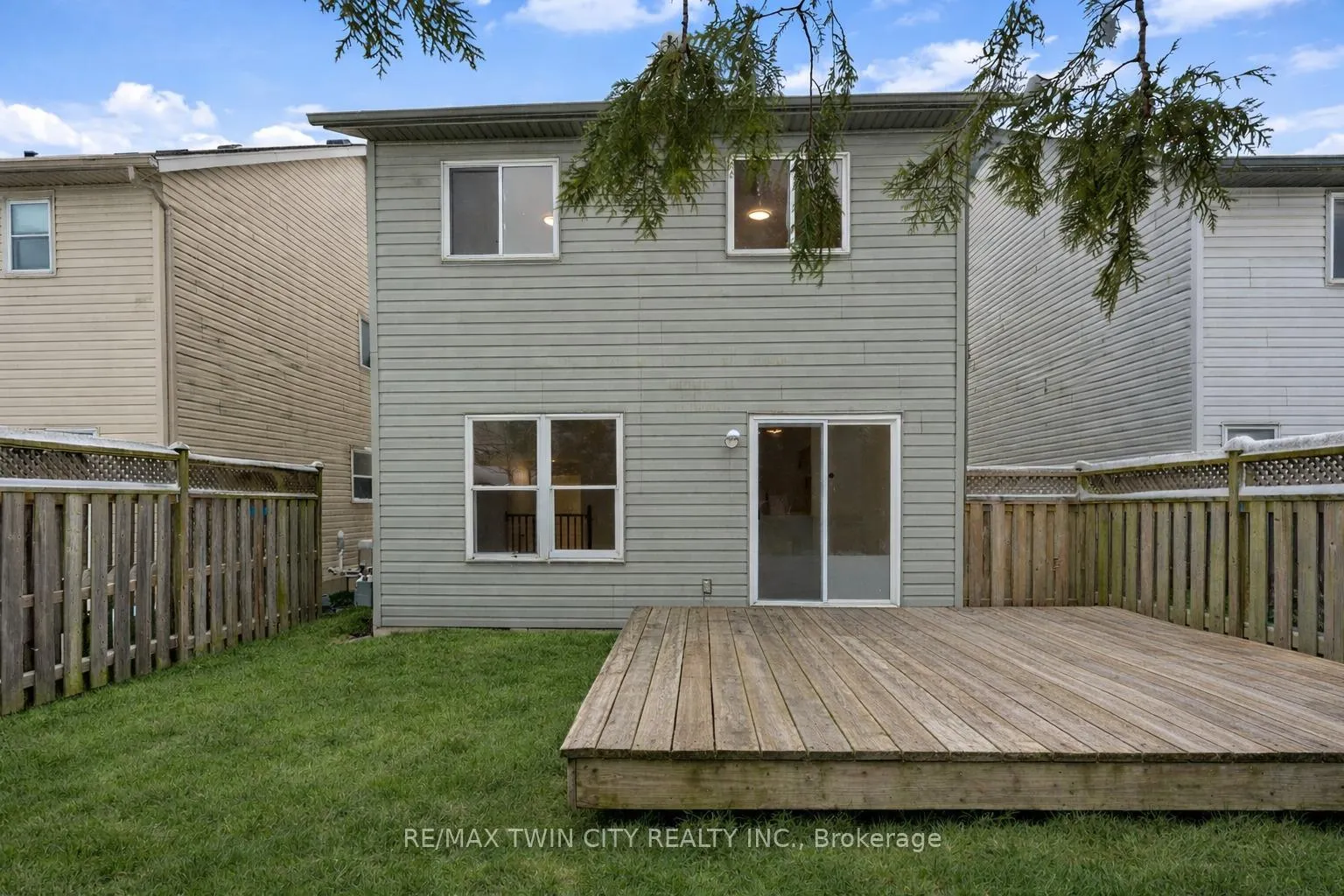 Photo 37 of 50 Dahlia Street, Kitchener — HOMEH