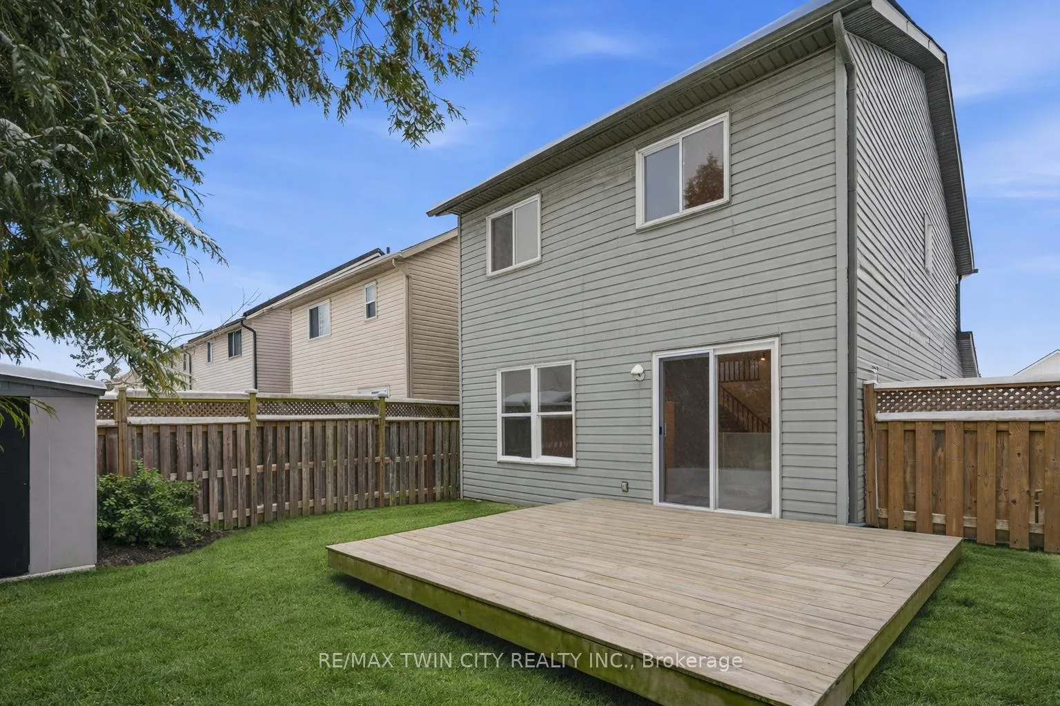 Photo 38 of 50 Dahlia Street, Kitchener — HOMEH