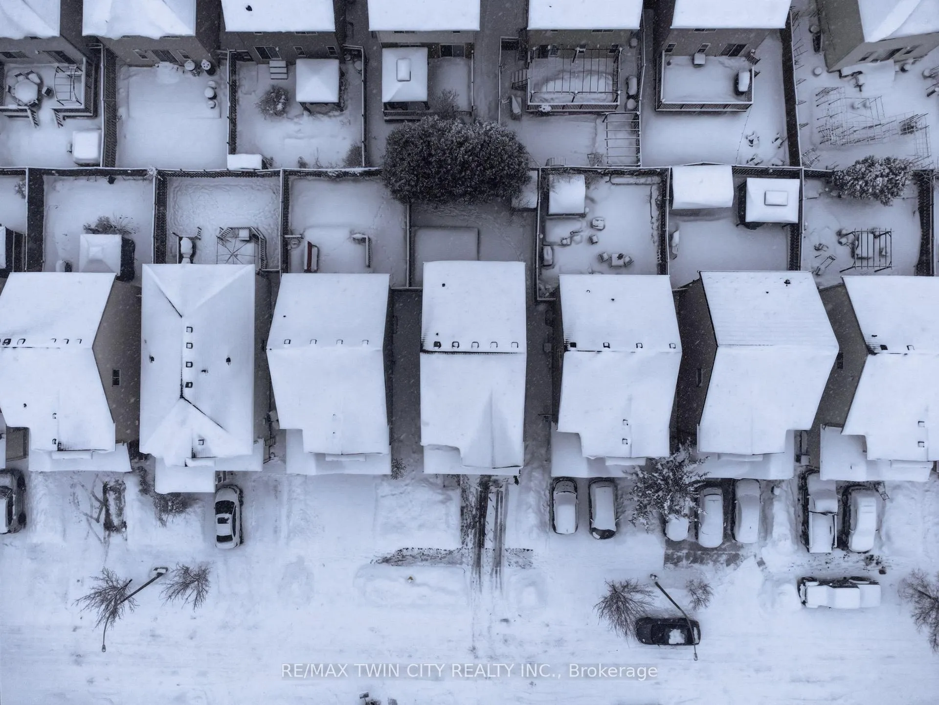 Photo 45 of 50 Dahlia Street, Kitchener — HOMEH