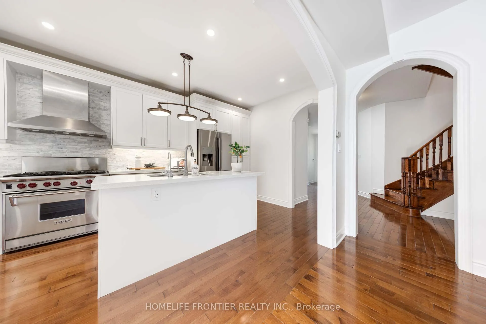 Photo 15 of 6 Strauss Road, Vaughan, Patterson — HOMEH
