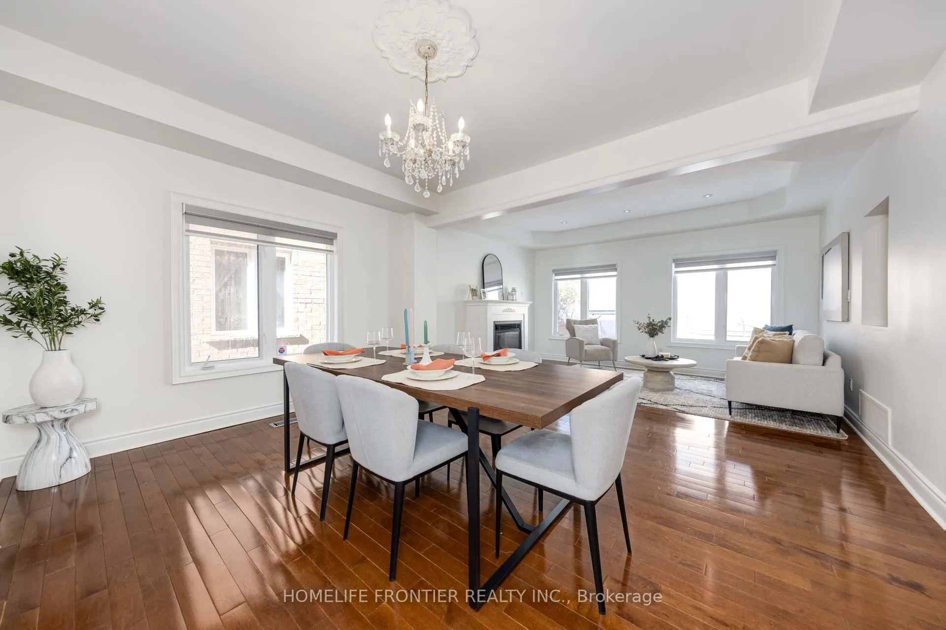 Photo 17 of 6 Strauss Road, Vaughan, Patterson — HOMEH