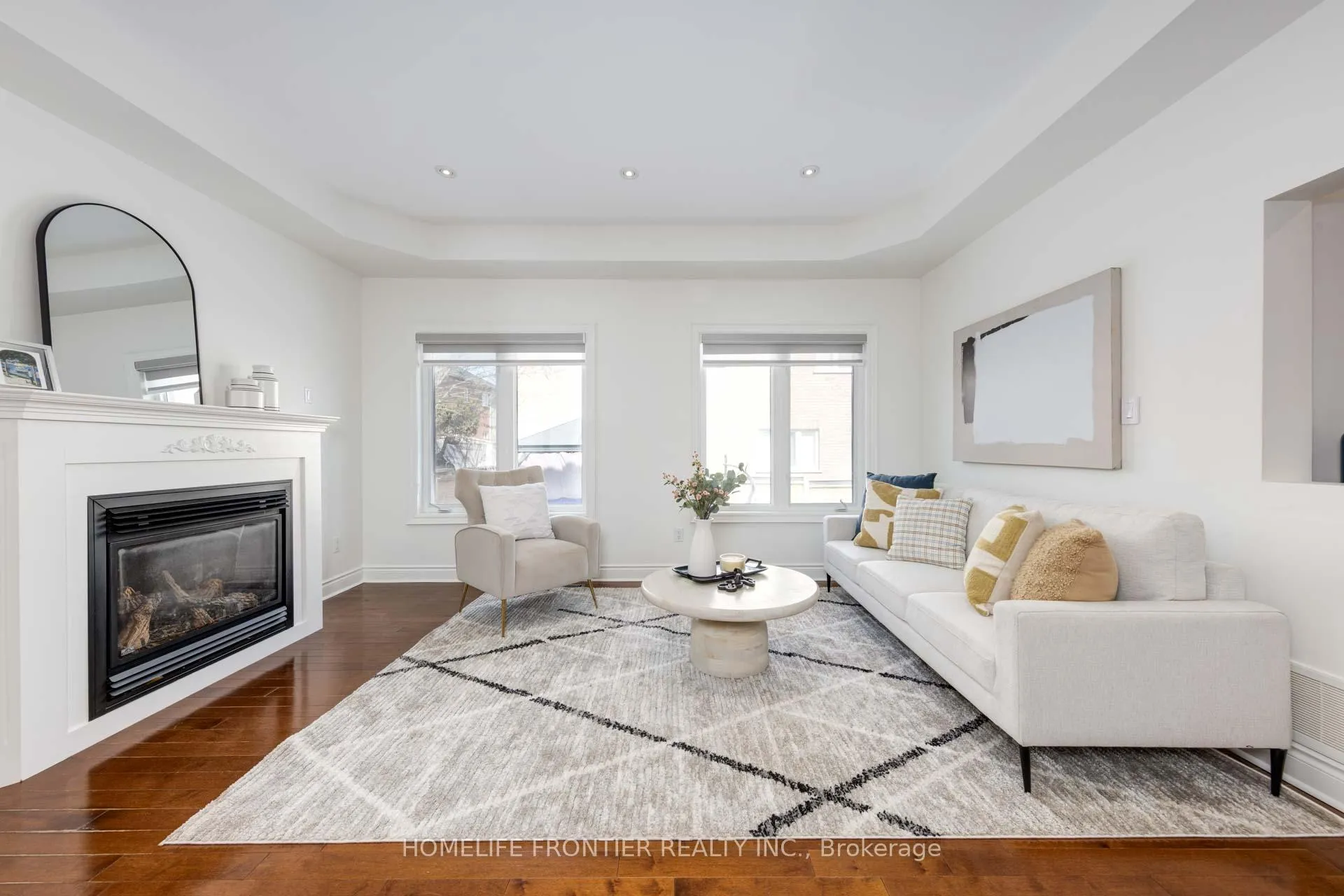 Photo 21 of 6 Strauss Road, Vaughan, Patterson — HOMEH